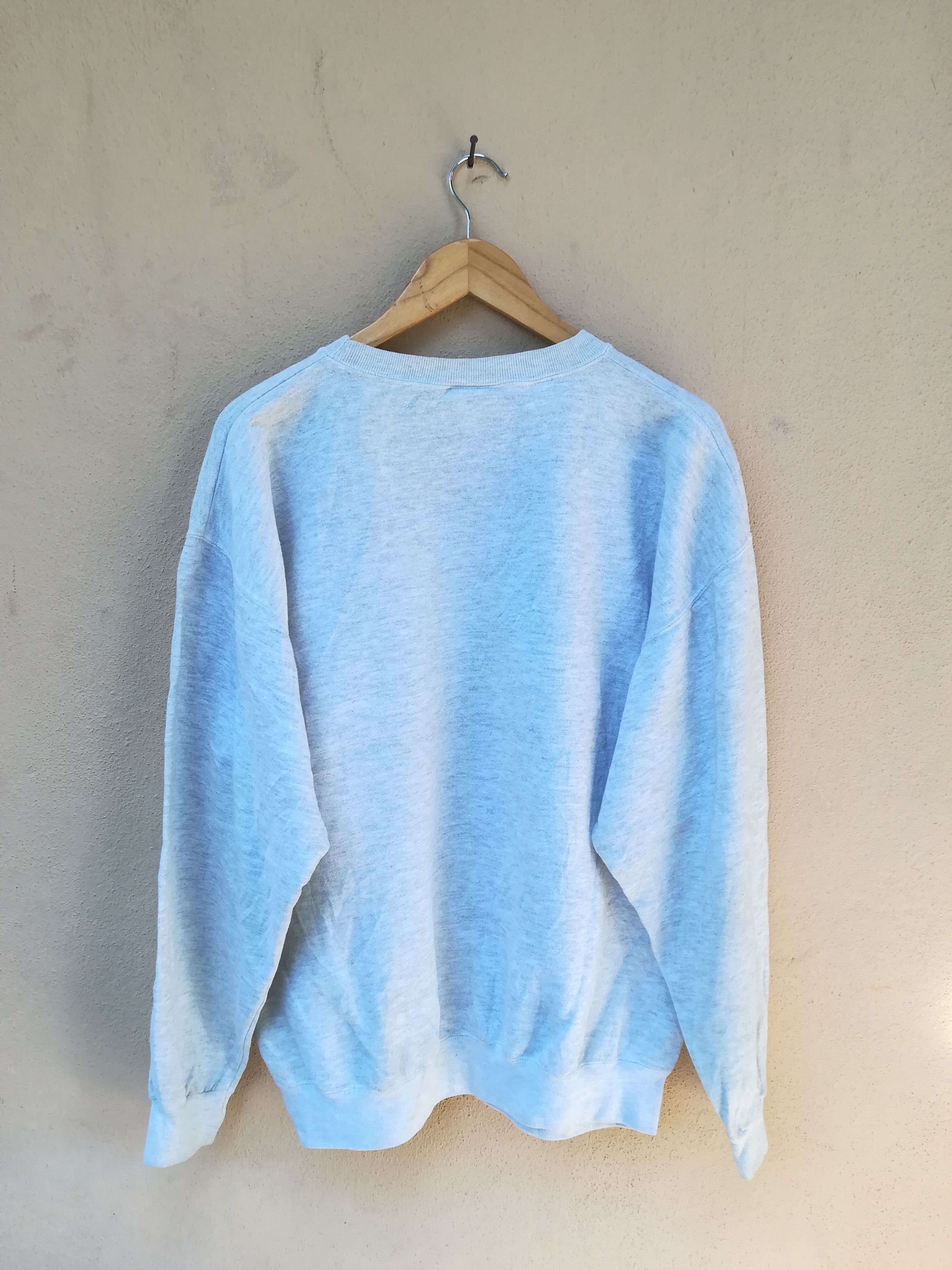 Disney × Mickey Mouse × Vintage Vintage Walt Disney Mickey Mouse Sweatshirt Size US L / EU 52-54 / 3 - 4 Thumbnail