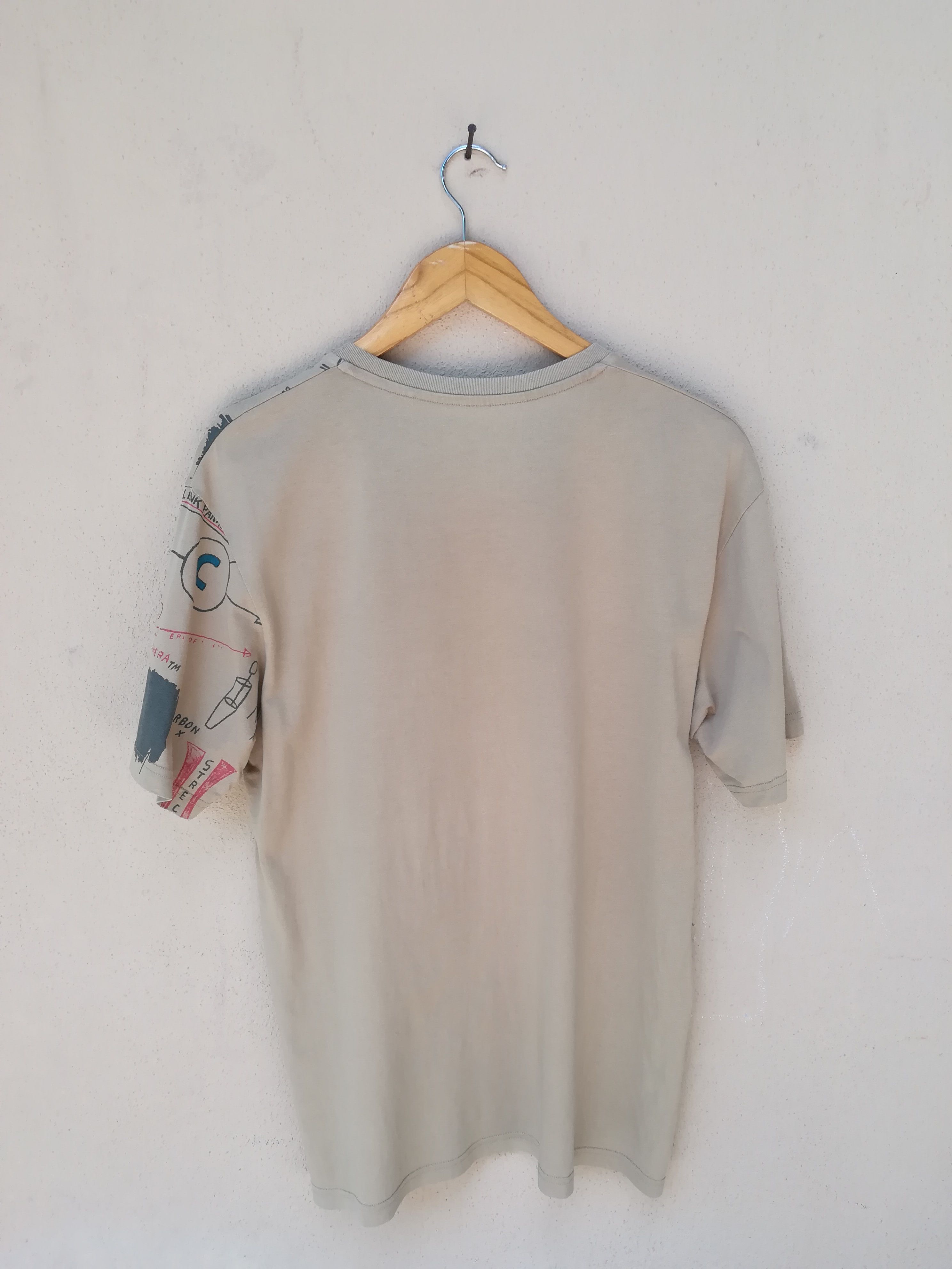 Jean-Michel Basquiat × Uniqlo Uniqlo x Jean Michel Basquiat Pop Art Tee Size US M / EU 48-50 / 2 - 6 Thumbnail