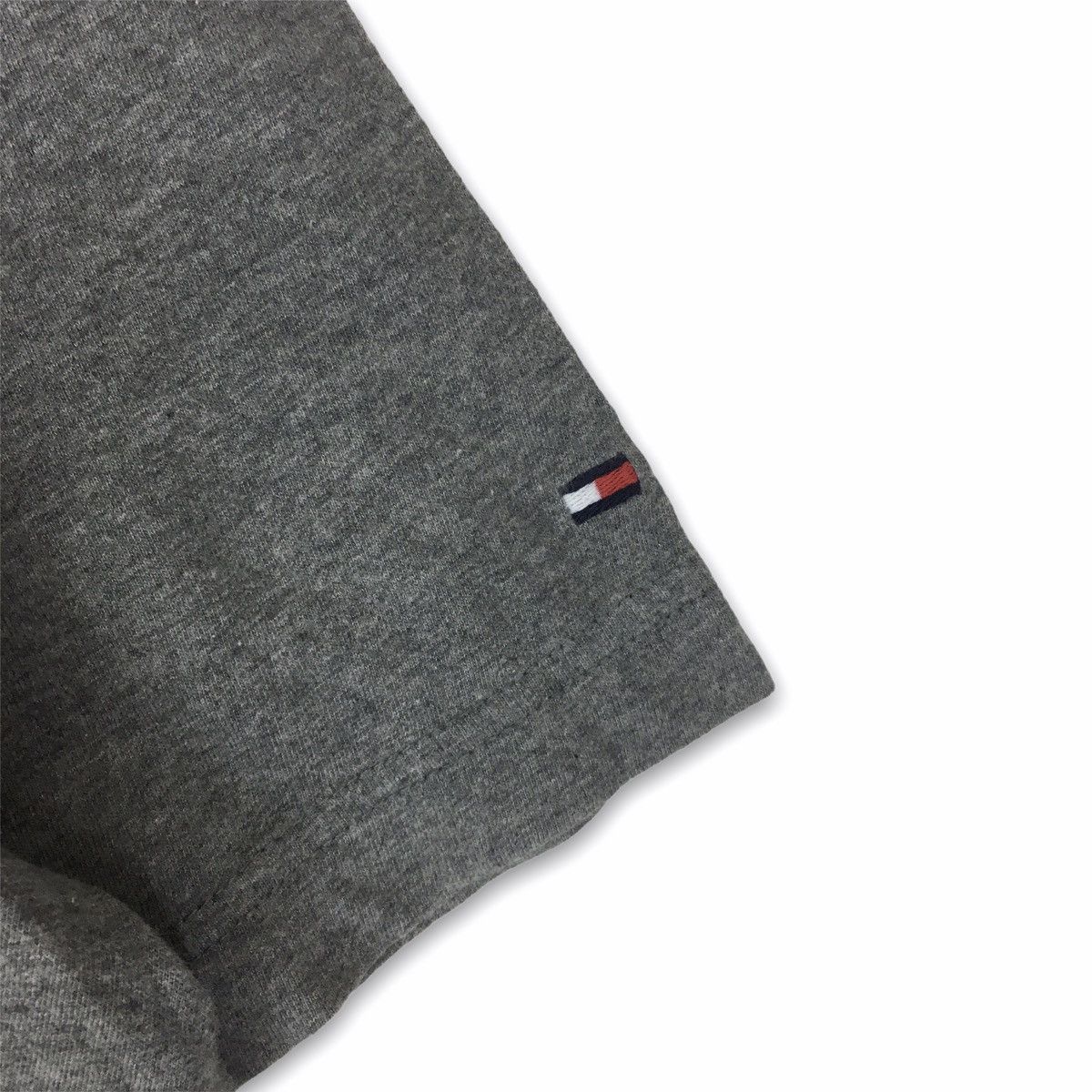 Japanese Brand × Tommy Hilfiger × Vintage Vintage Tommy Hilfiger Spellout Men Tshirt Size US S / EU 44-46 / 1 - 3 Thumbnail