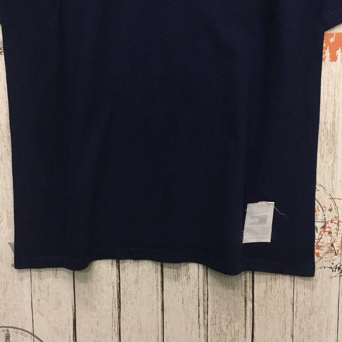 Tommy Hilfiger × Vintage 🔥vintage TOMMY HILFIGER small logo flag t shirt Size US M / EU 48-50 / 2 - 4 Thumbnail