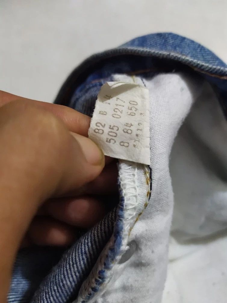 Levi's Vintage Levis 505 Classic Cut Stone Washed Denim Jeans Size US 33 - 13 Thumbnail