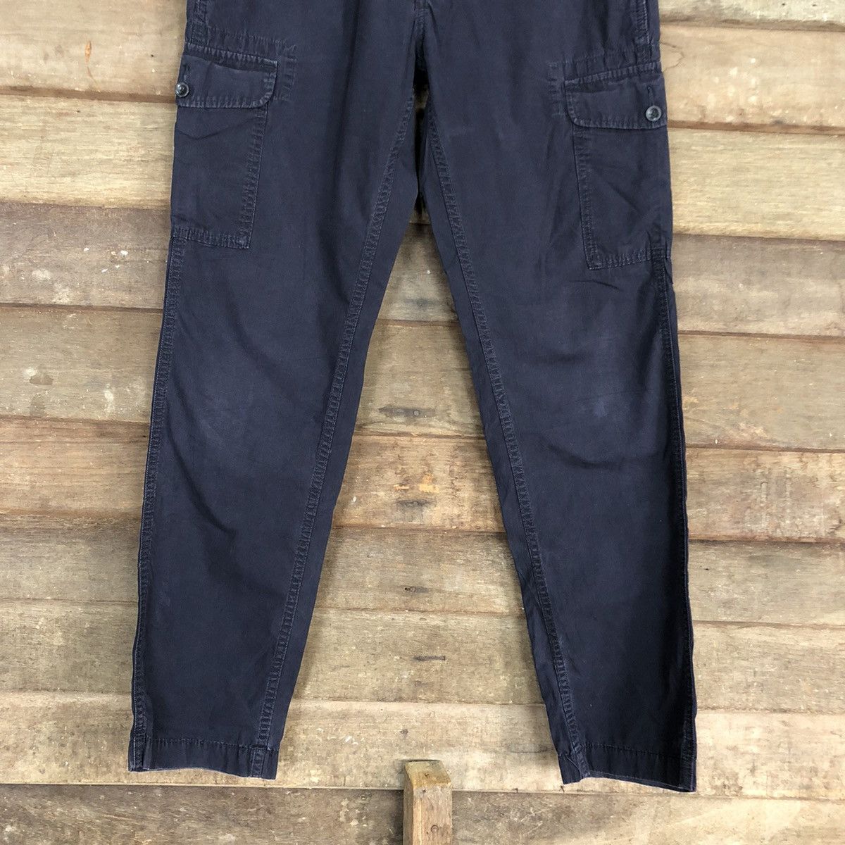 Japanese Brand × Uniqlo Uniqlo Dark blue Multipocket Tactical Cargo Pants #4387 Size US 27 - 3 Thumbnail