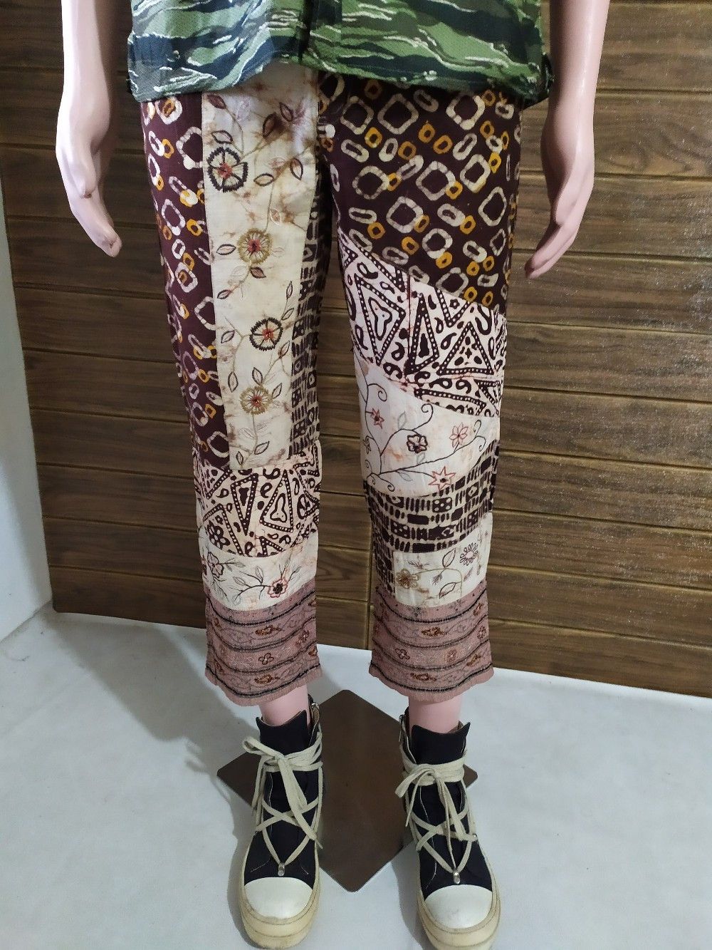Chicos × Vintage VINTAGE CHICO’s DESIGN PATCHWORK NAVAJO STYLE CROPPED PANTS Size US 30 / EU 46 - 1 Thumbnail
