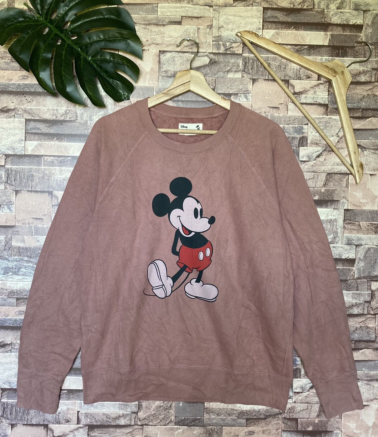 Mickey Mouse × Uniqlo Mickey Mouse Big Logo Sweatshirt #32-4 Size US L / EU 52-54 / 3 - 1 Thumbnail