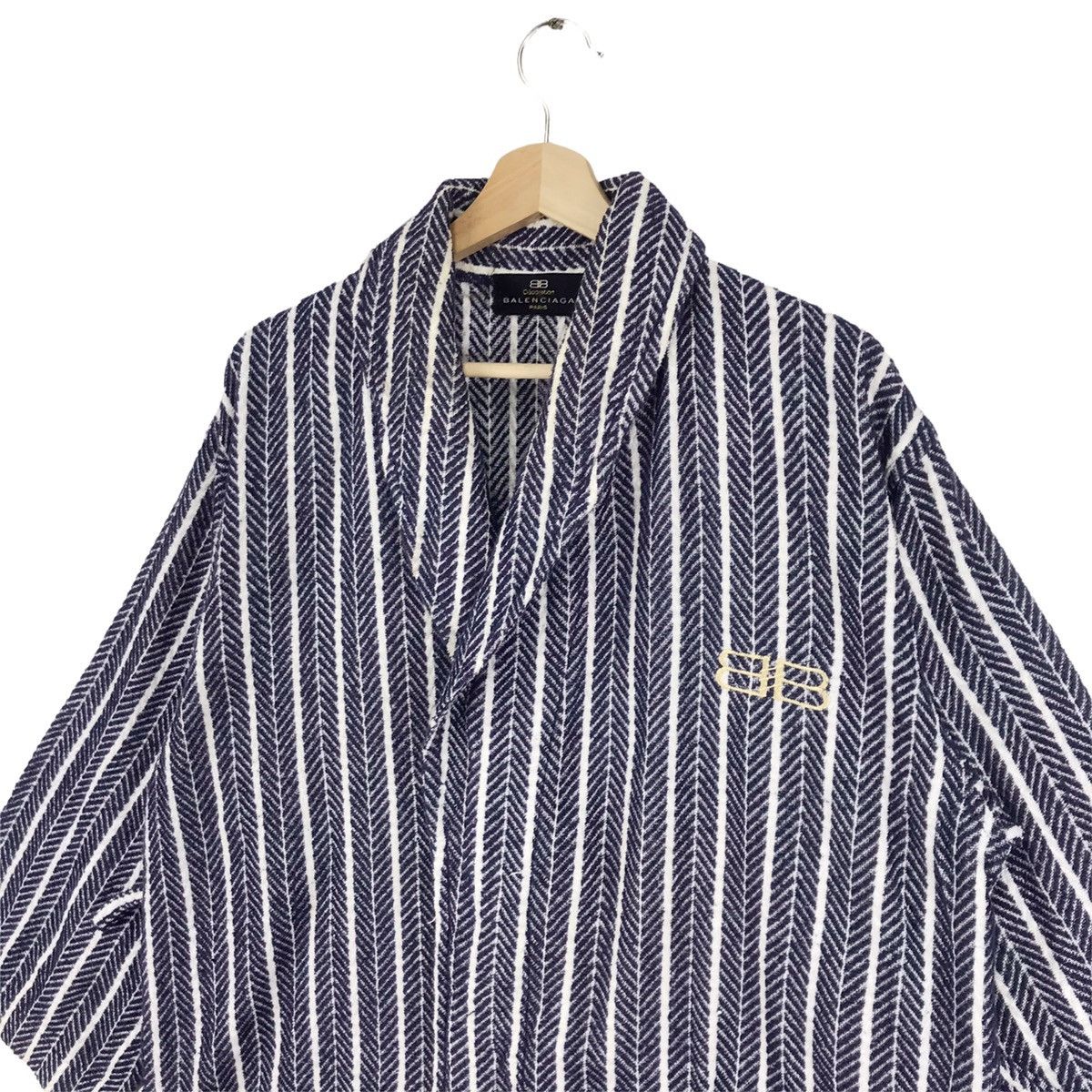 Balenciaga Balenciaga Paris Striped Bathrope Size US L / EU 52-54 / 3 - 4 Thumbnail