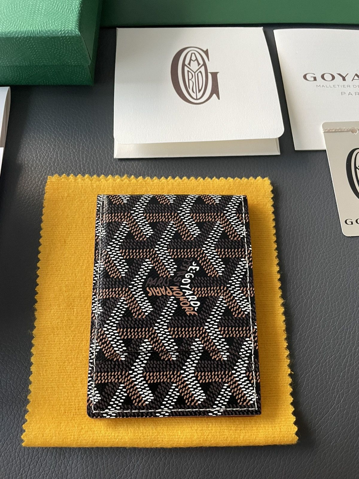 Goyard Brand New Rare Limited Iconic Goyard Logo Slim Card Wallet Size ONE SIZE - 25 Thumbnail