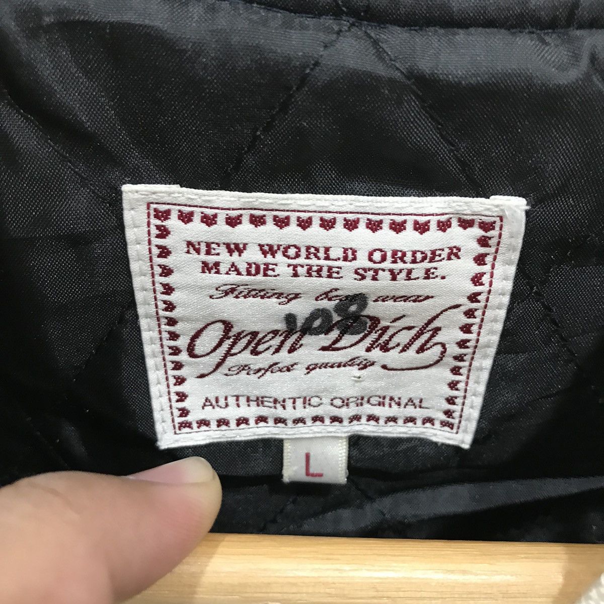 Other Sukajan Japan Yokosuka Embroidery Souvenirs Velvet Jacket Size US L / EU 52-54 / 3 - 8 Thumbnail