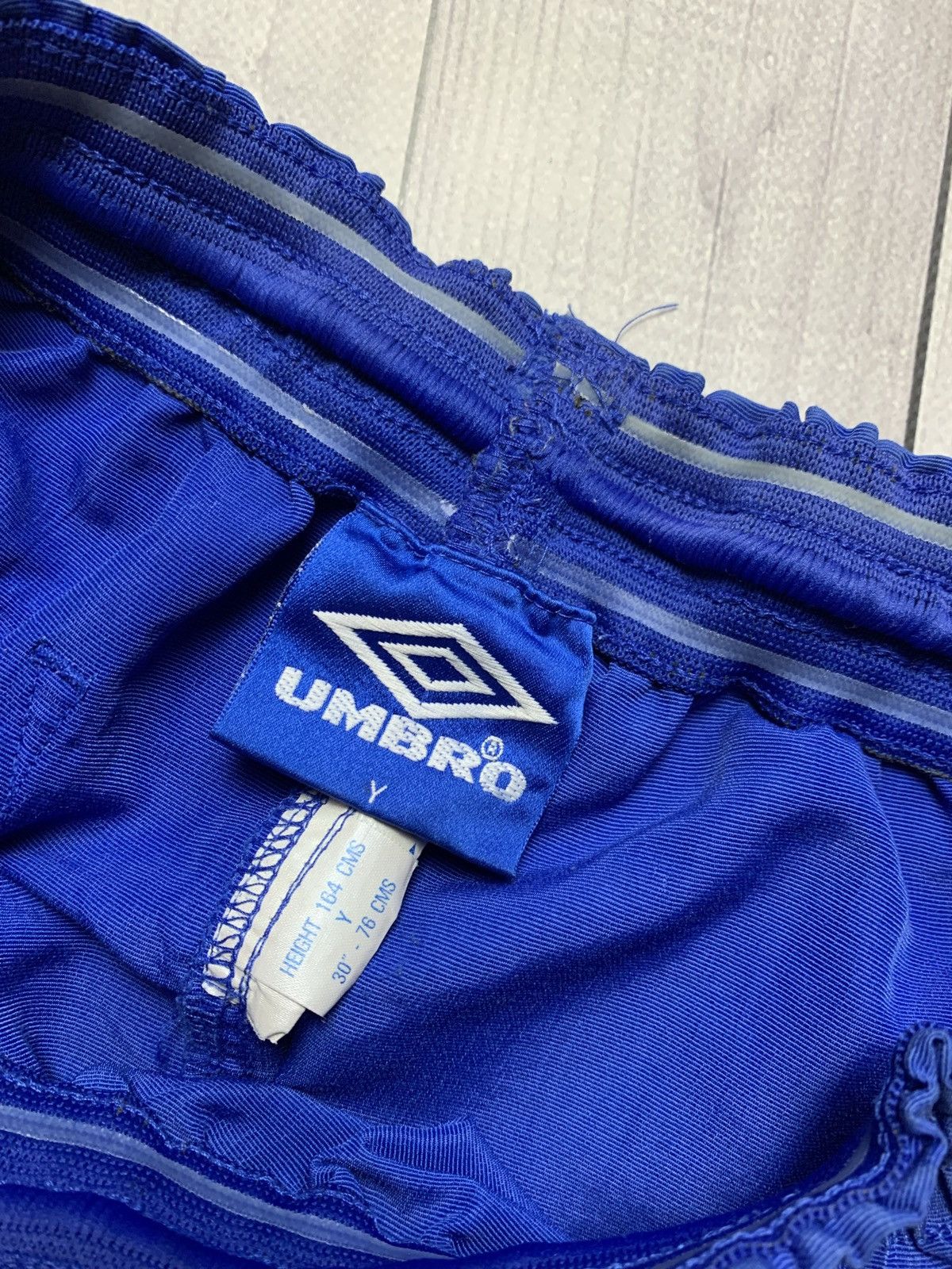 Chelsea Soccer × Vintage Vintage Chelsea shorts soccer size Xs Size US 28 / EU 44 - 6 Thumbnail