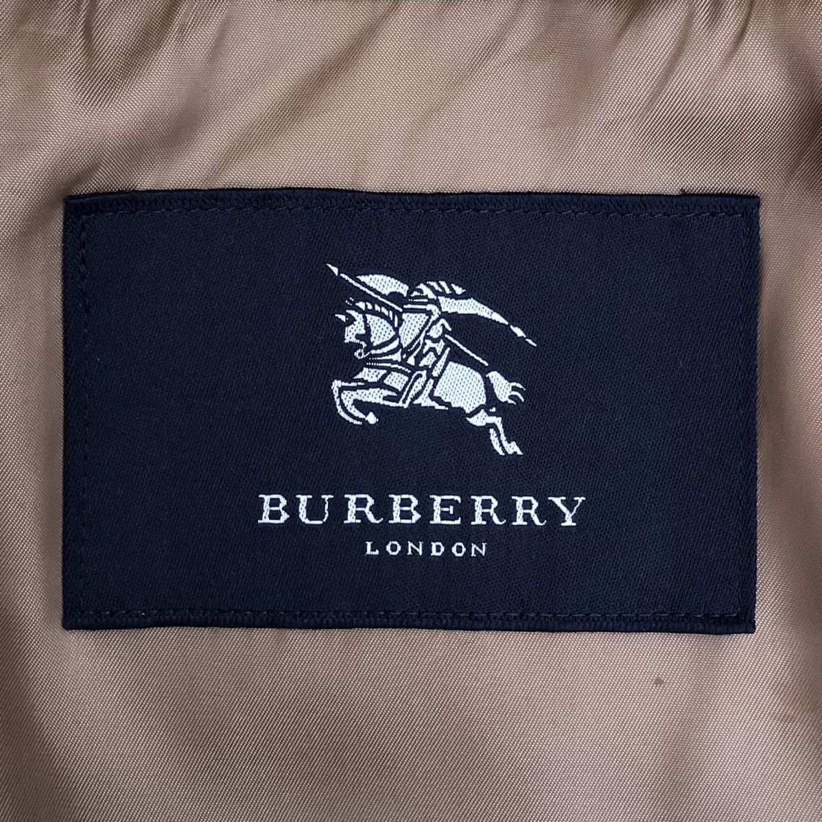 Burberry Burberry London Lined Feathers Novacheck Puffer Jacket Size US L / EU 52-54 / 3 - 15 Thumbnail