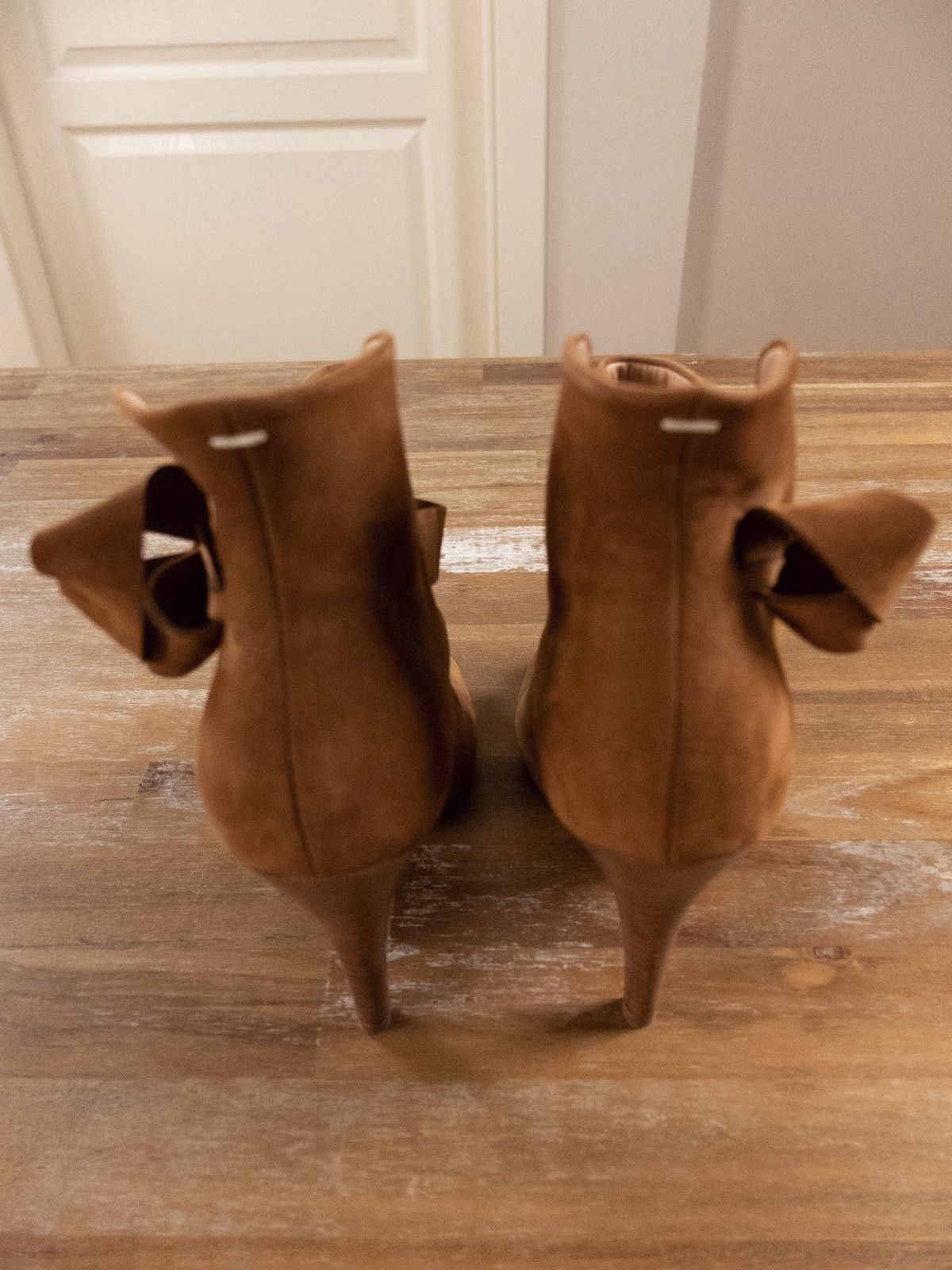 Maison Margiela MAISON MARTIN MARGIELA brown suede open toe boots 8.5 38.5 Size US 8.5 / IT 38.5 - 4 Thumbnail