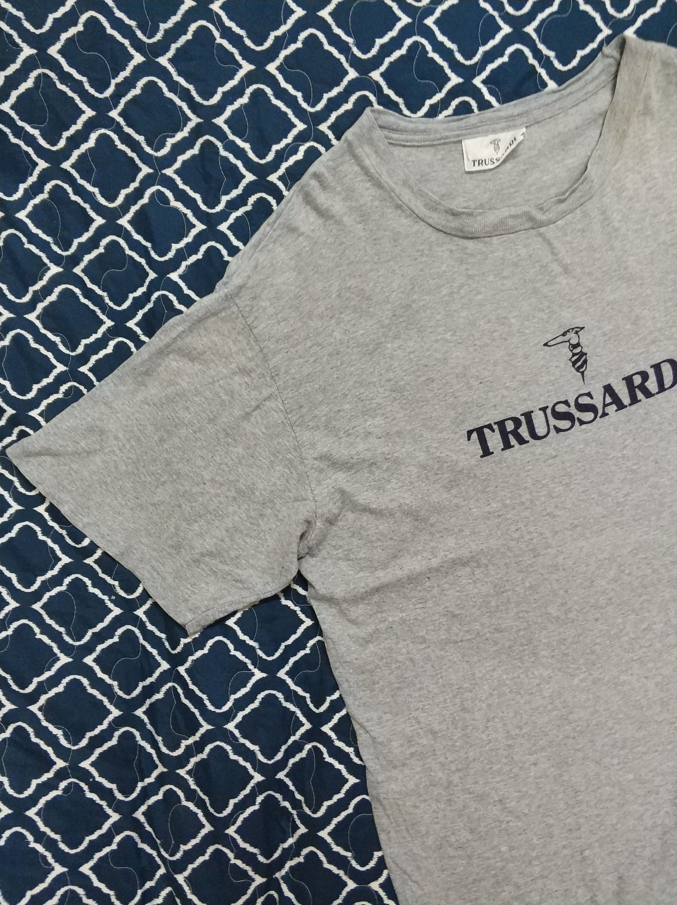 Trussardi 🔥Vintage Trussardi Big Logo Tees Size US M / EU 48-50 / 2 - 2 Thumbnail