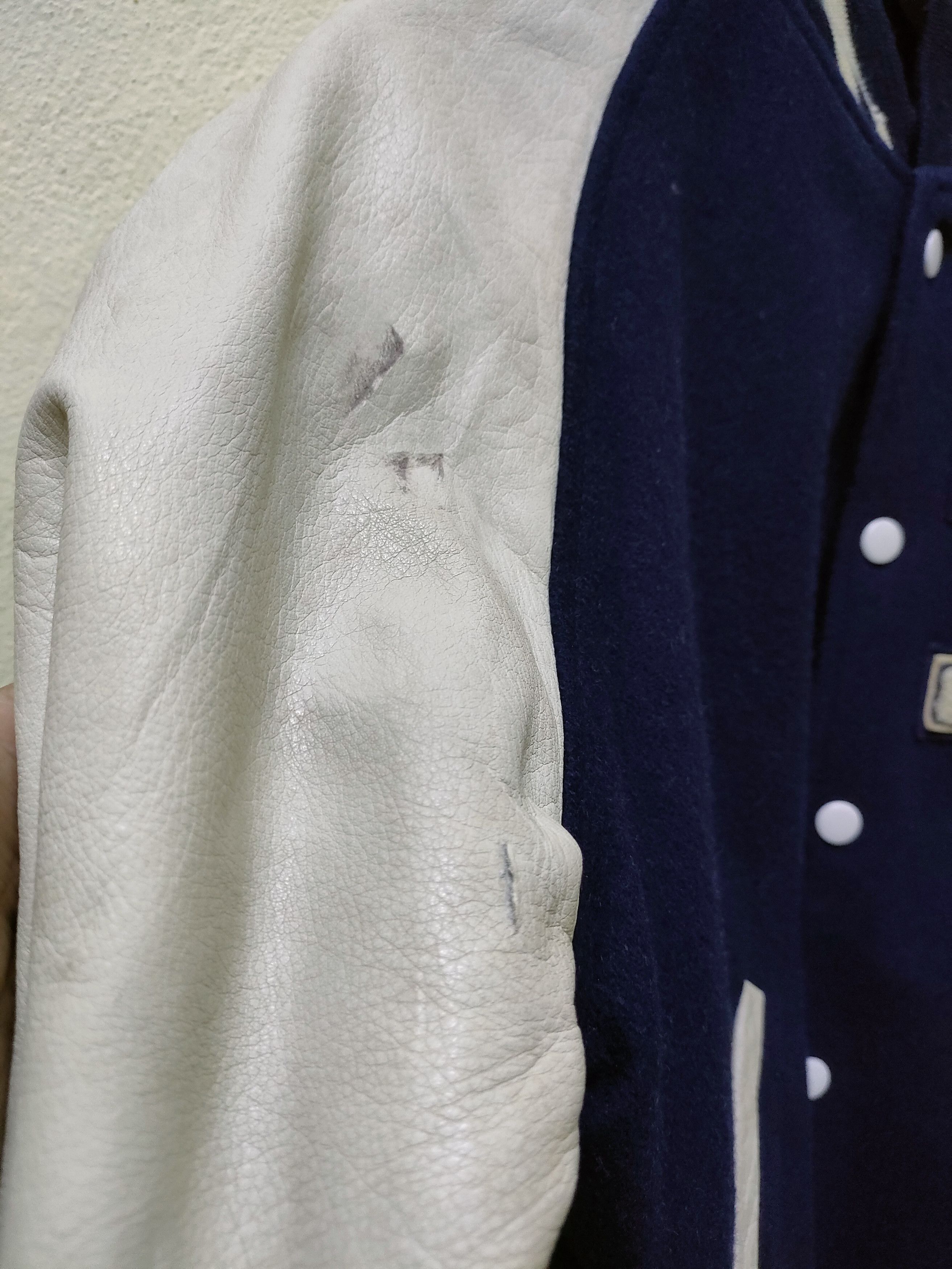 Vintage Vintage Distressed Varsity Jacket Size US S / EU 44-46 / 1 - 8 Thumbnail