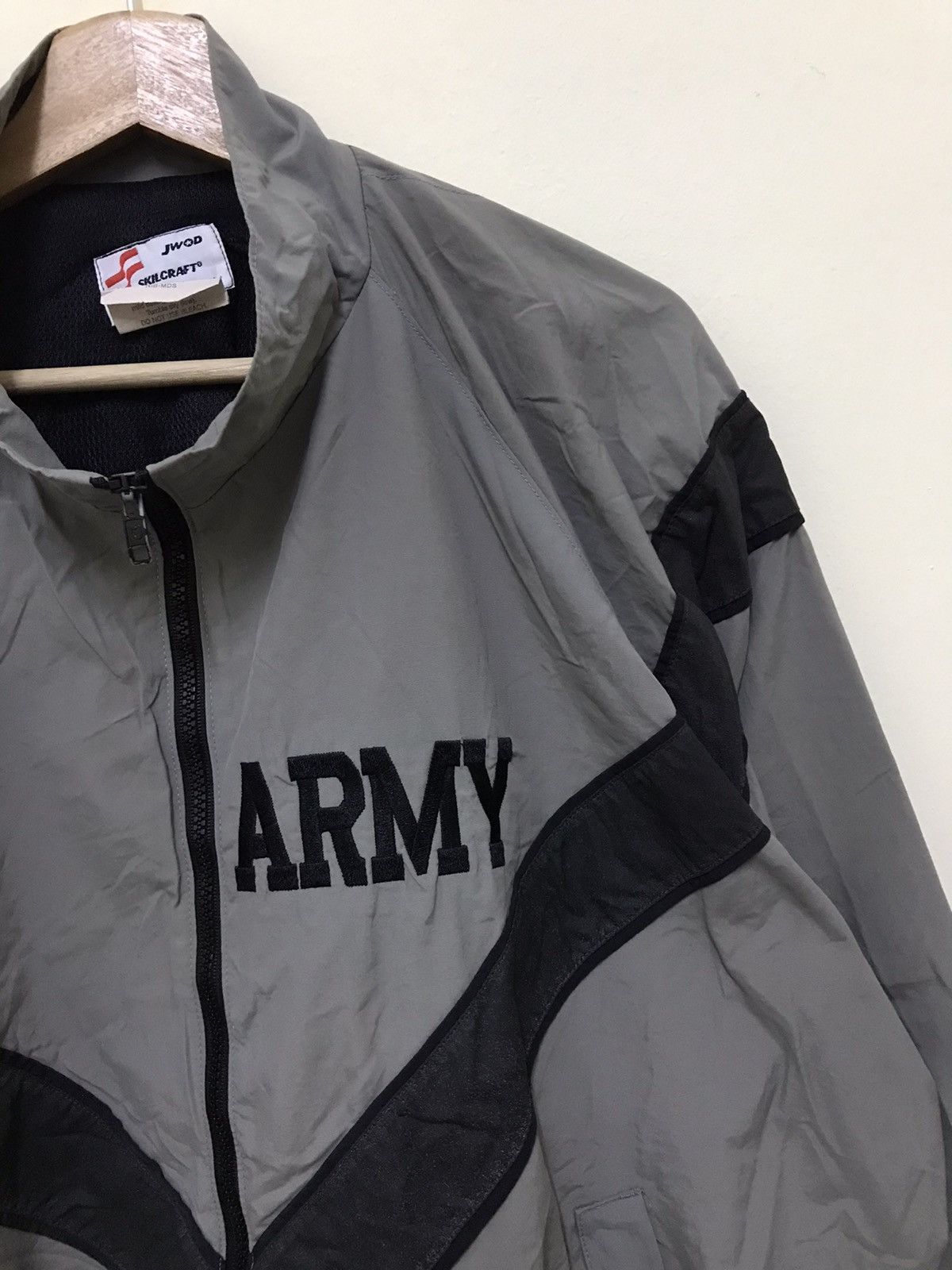 Vintage Vintage Military Army Light Bomber Jacket Big Spellout Size US M / EU 48-50 / 2 - 8 Thumbnail