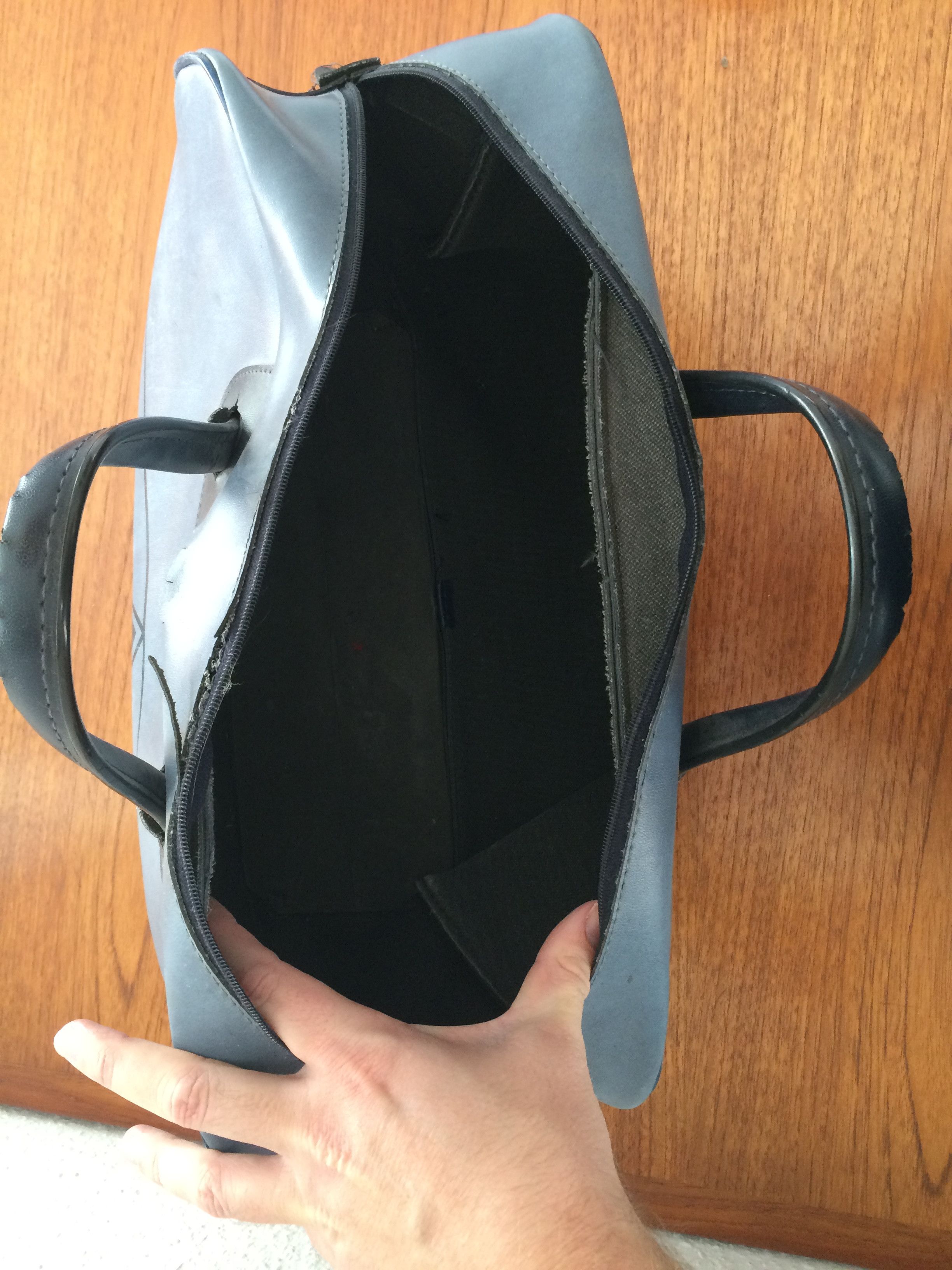 Adidas 70's vtg designer sport handbag - not leather Size ONE SIZE - 6 Thumbnail