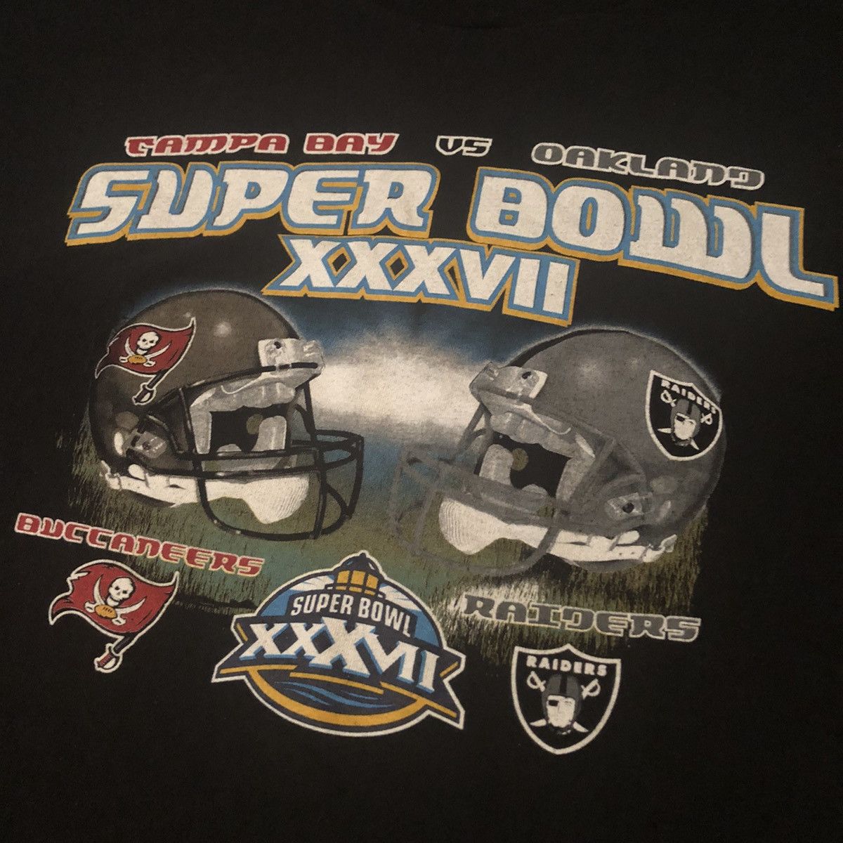 NFL Vintage NFL Super Bowl XXXVII 37 Buccaneers Raiders Logo Tee Size US XL / EU 56 / 4 - 4 Thumbnail