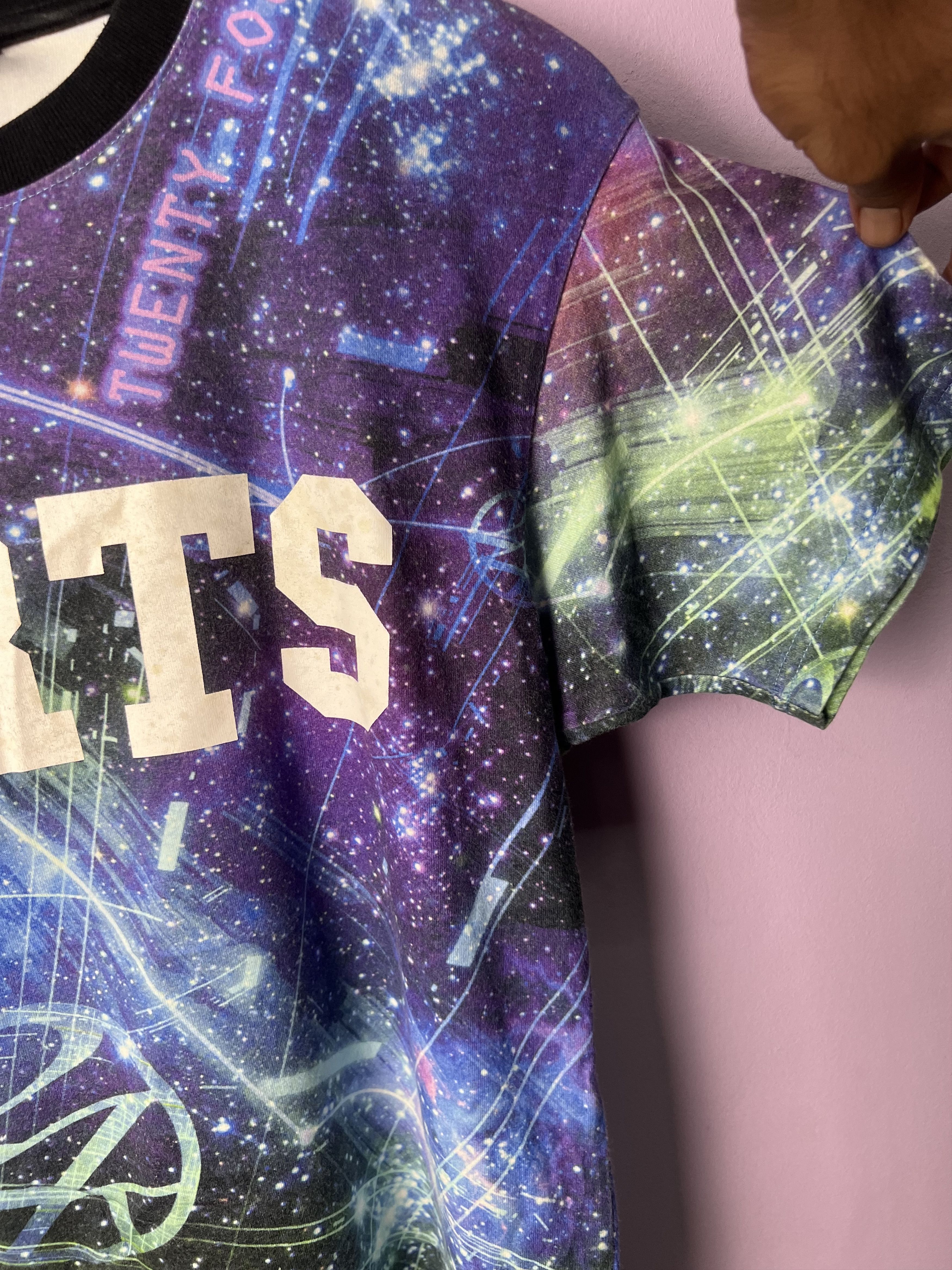 Japanese Brand 🔥Rare Allover Printed 24 Karats Space Tees Size US S / EU 44-46 / 1 - 8 Thumbnail