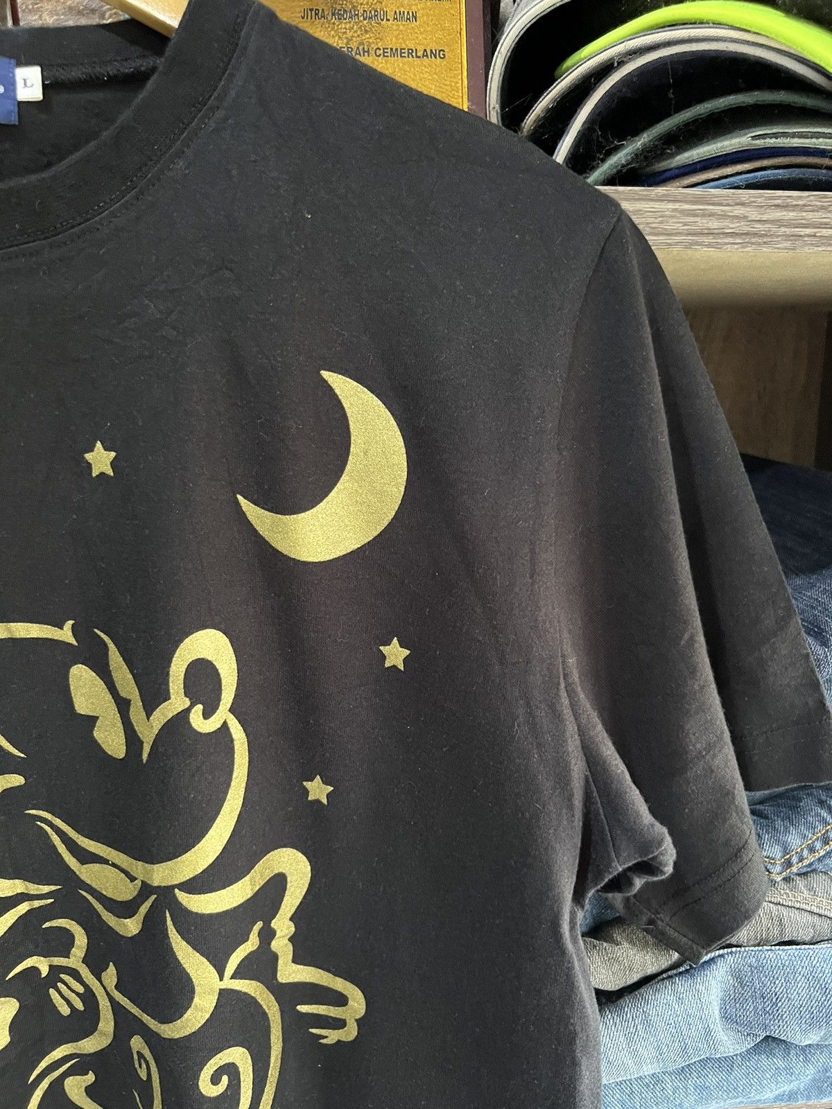 Disney 🔥Rare Disney Mickey Mouse Arabian Coast Size US M / EU 48-50 / 2 - 6 Thumbnail