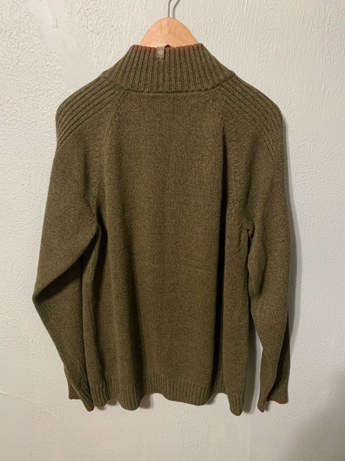 Columbia × Vintage Vintage Columbia Olive Knit Sweater Size US L / EU 52-54 / 3 - 3 Thumbnail