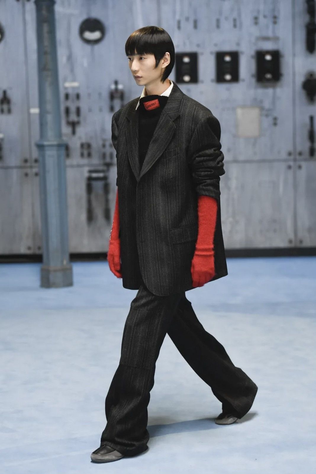 Raf Simons Raf Simons Logo Patch Mohair Gloves Size ONE SIZE - 4 Thumbnail