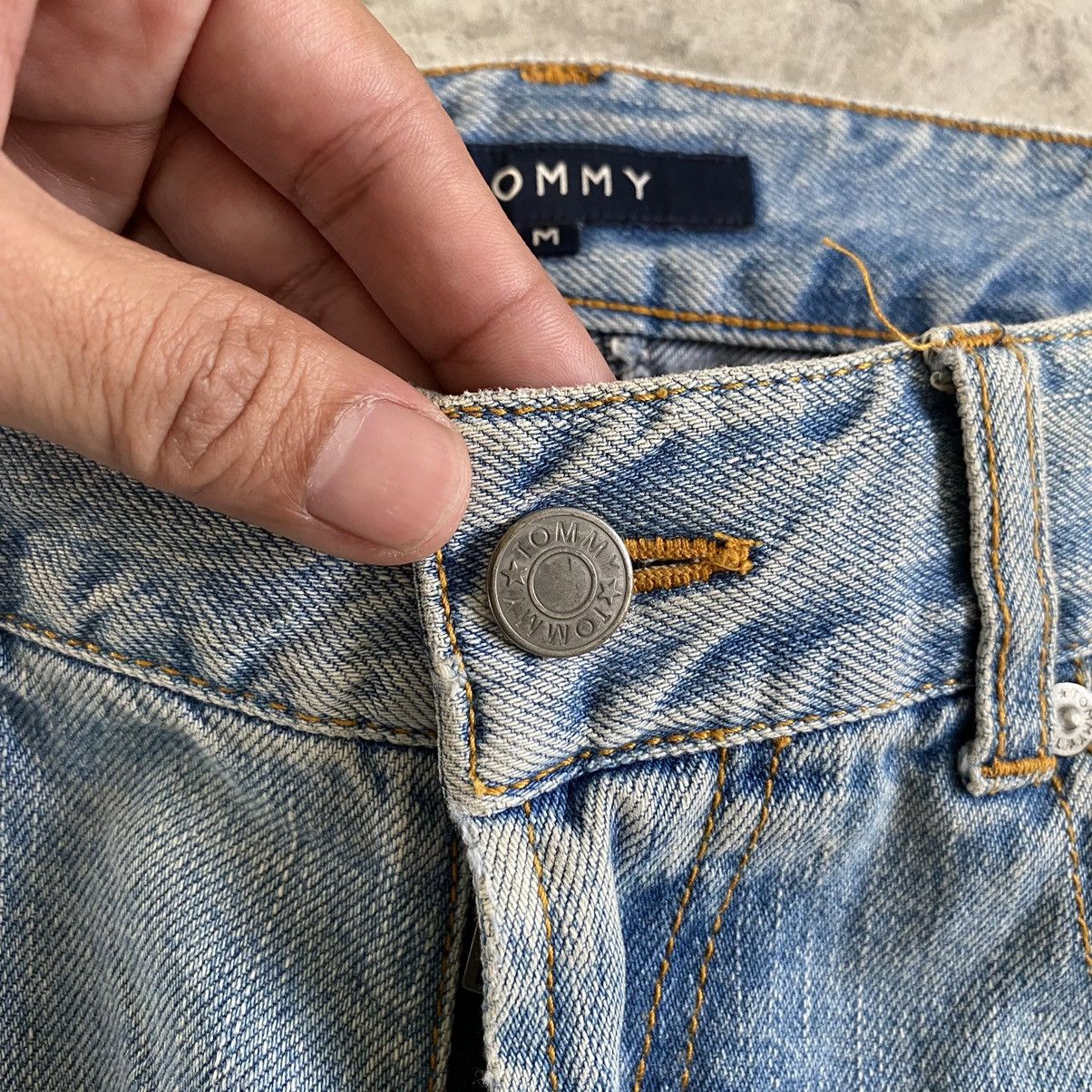 Tommy Jeans × Vintage Vintage Tommy Jeans Straight Cut Washed Blue Jeans Size US 32 / EU 48 - 14 Thumbnail