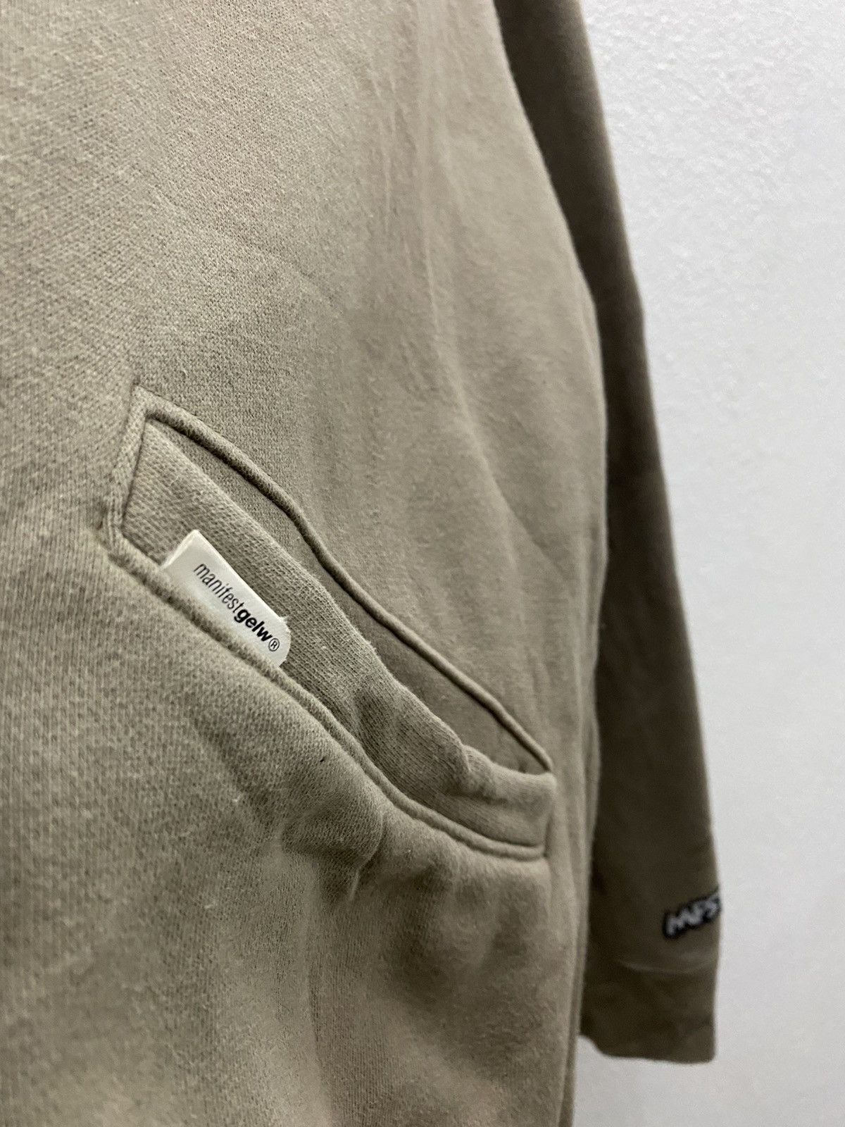 Designer × Japanese Brand Manifest Gelw Japanese Brand Button Sweater Rare Design #07 Size US M / EU 48-50 / 2 - 5 Thumbnail