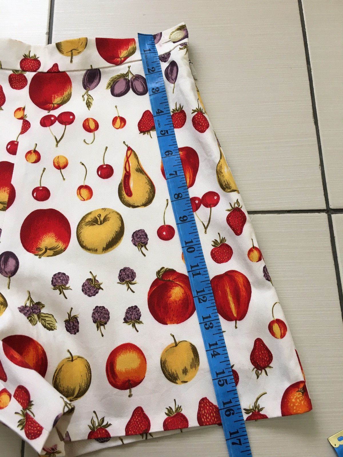 Burberry × Burberry Prorsum Fruit Printed Shorts Size US 28 / EU 44 - 10 Thumbnail