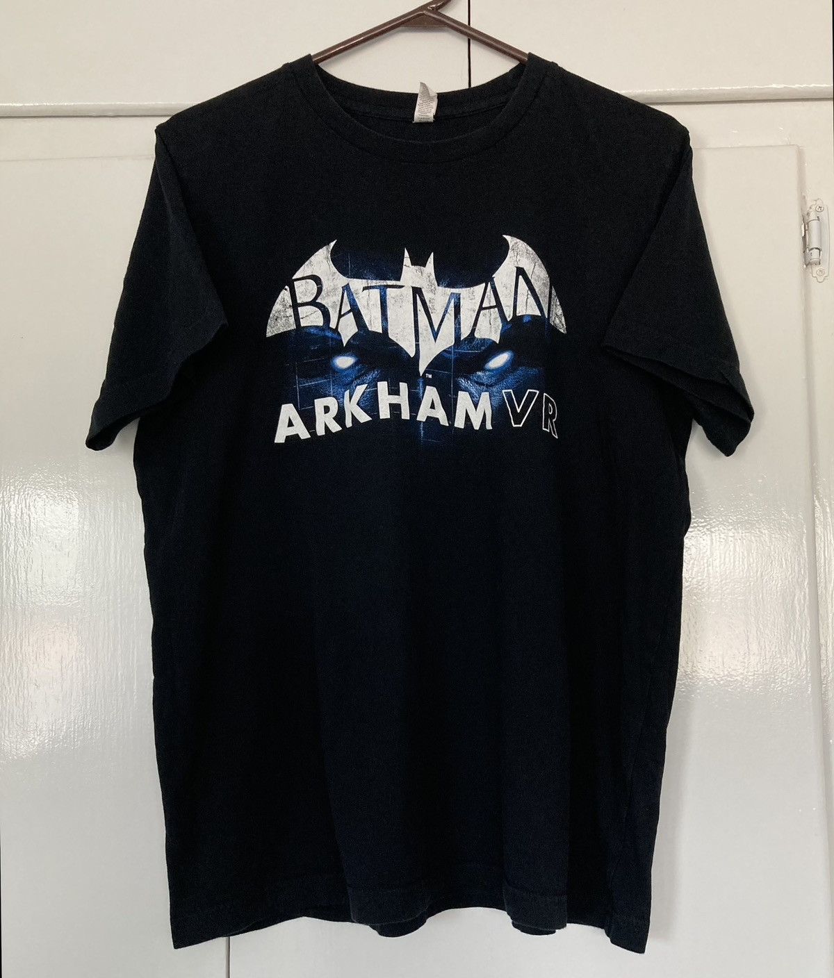 DC Comics × Warner Bros BATMAN ARKHAM VR T SHIRT EXCLUSIVE PROMO ROCKSTEADY GAMESCON Size US L / EU 52-54 / 3 - 1 Thumbnail