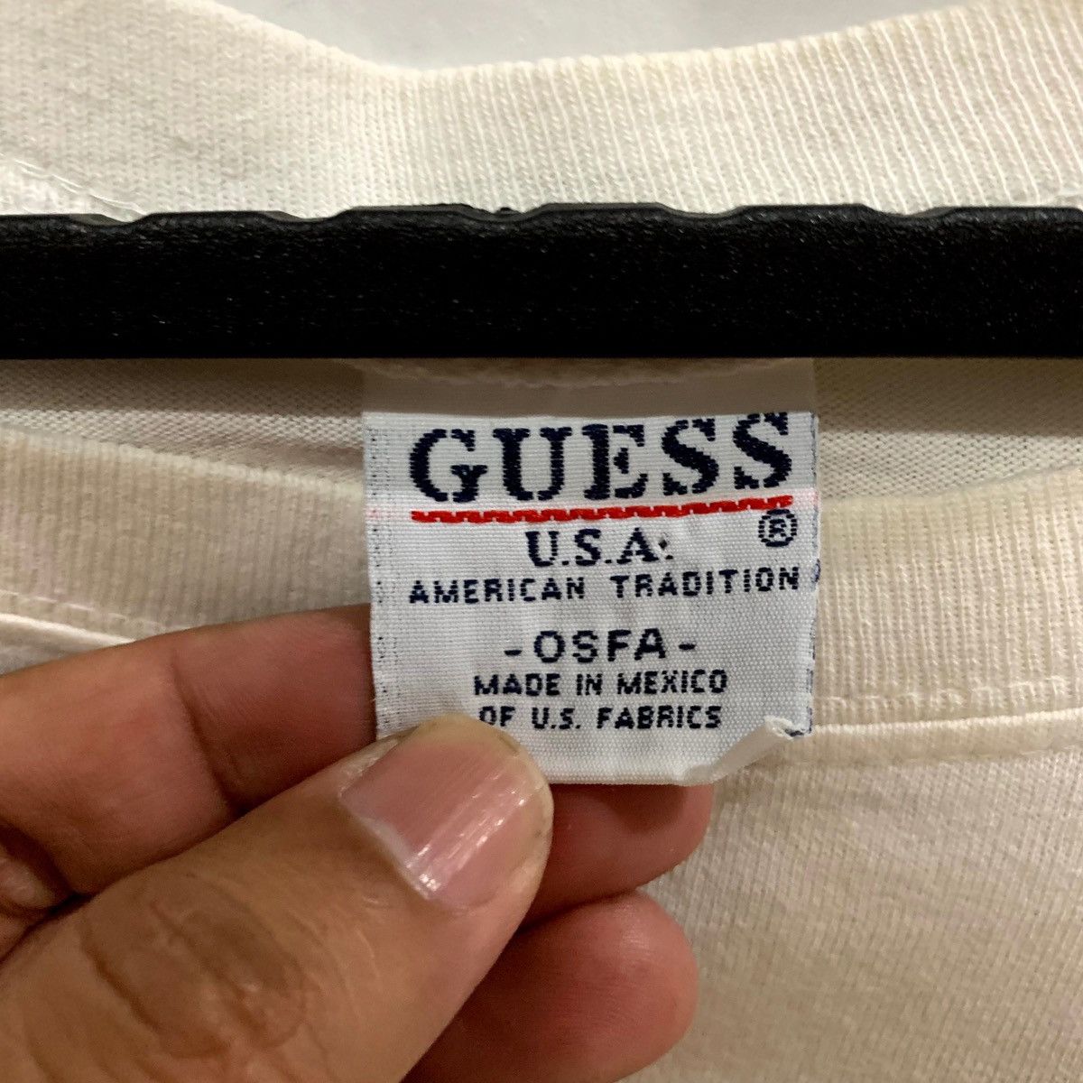 Guess GUESS Short Sleeve Tee Fits Size L Size US L / EU 52-54 / 3 - 7 Thumbnail