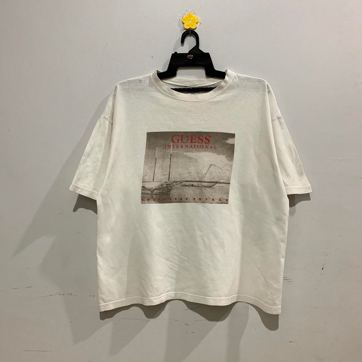 Guess GUESS Short Sleeve Tee Fits Size L Size US L / EU 52-54 / 3 - 1 Thumbnail