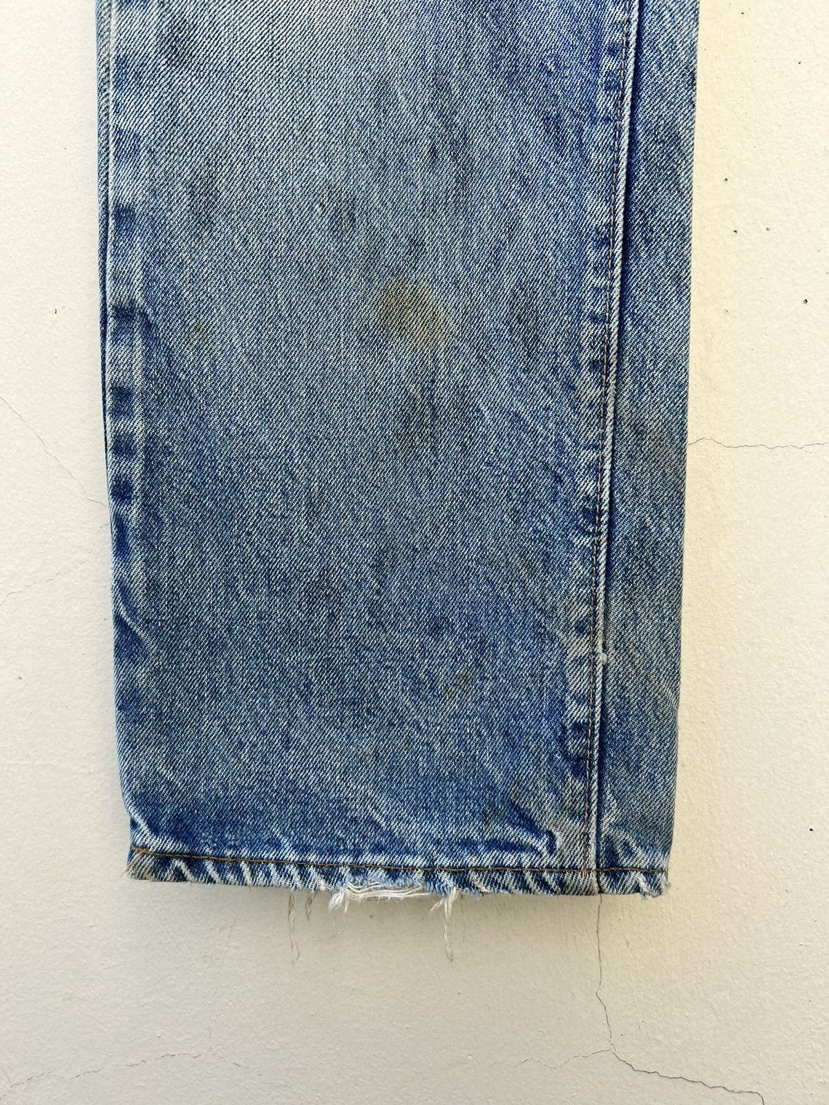 Levi's VTG 70s Levi’s 501 Redline #6 Selvedge Denim Trashed Jeans Size US 33 - 9 Thumbnail