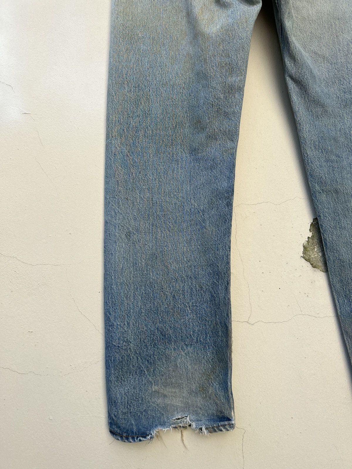 Levi's VTG 70s Levi’s 501 Redline #6 Selvedge Denim Trashed Jeans Size US 33 - 17 Thumbnail