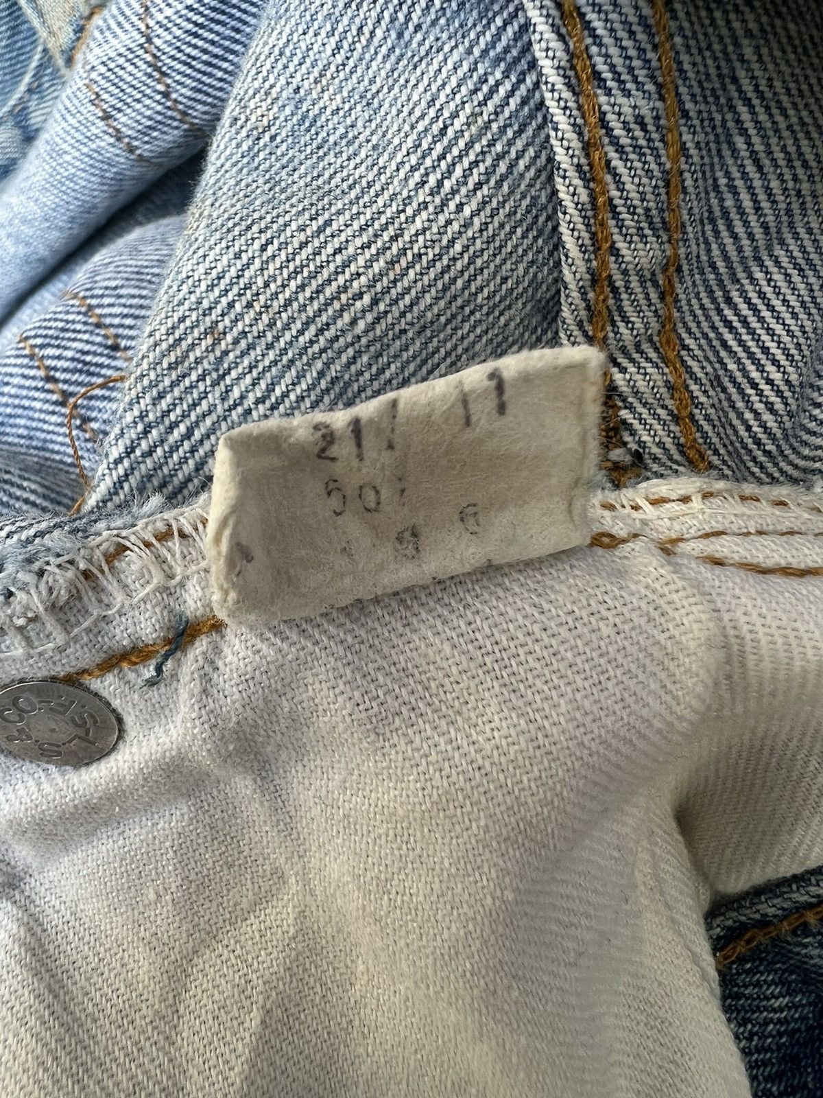 Levi's VTG 70s Levi’s 501 Redline #6 Selvedge Denim Trashed Jeans Size US 33 - 25 Thumbnail