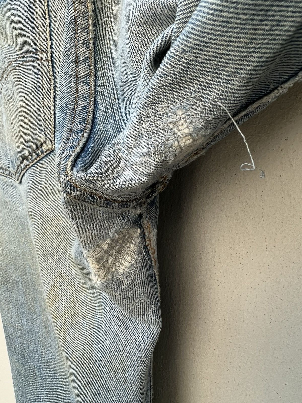 Levi's VTG 70s Levi’s 501 Redline #6 Selvedge Denim Trashed Jeans Size US 33 - 20 Thumbnail