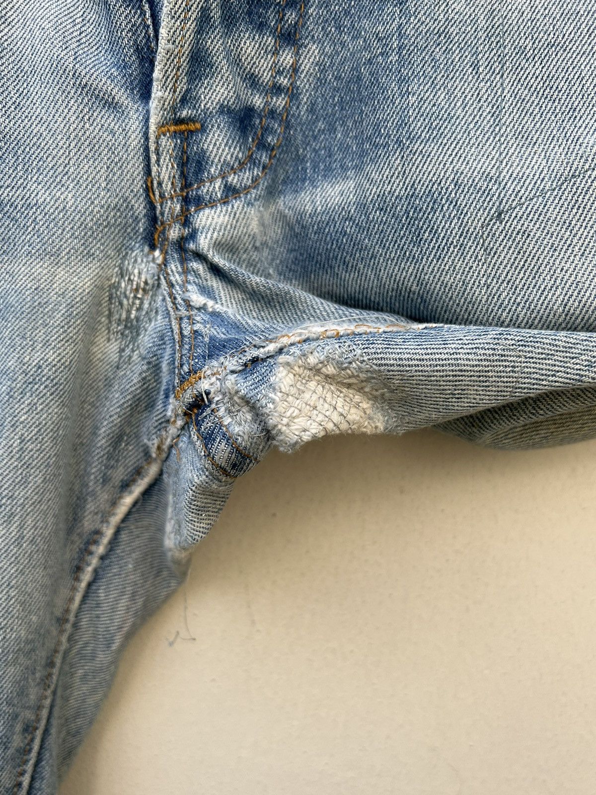 Levi's VTG 70s Levi’s 501 Redline #6 Selvedge Denim Trashed Jeans Size US 33 - 10 Thumbnail