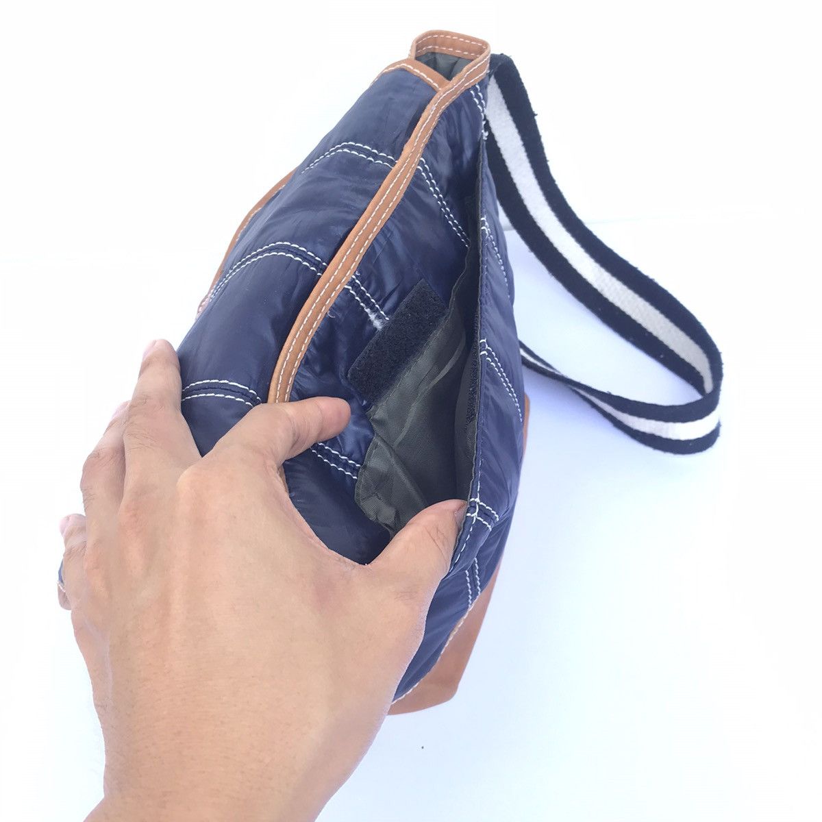 Beams Plus × Japanese Brand Vintage Beams Leather + Nylon Sling Bag Size 36 - 5 Thumbnail