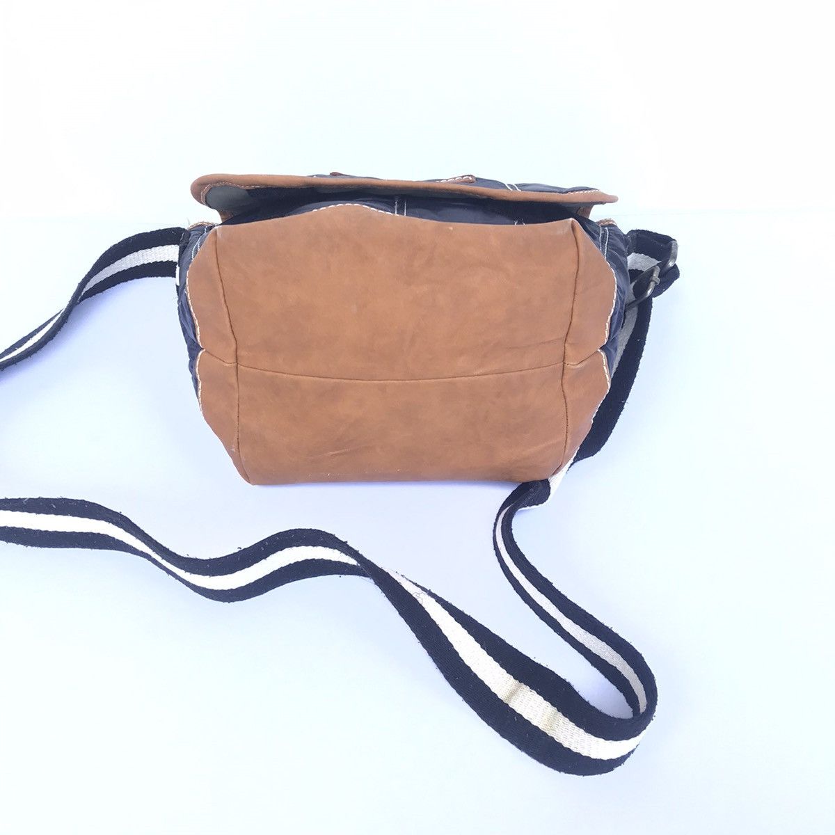 Beams Plus × Japanese Brand Vintage Beams Leather + Nylon Sling Bag Size 36 - 6 Thumbnail