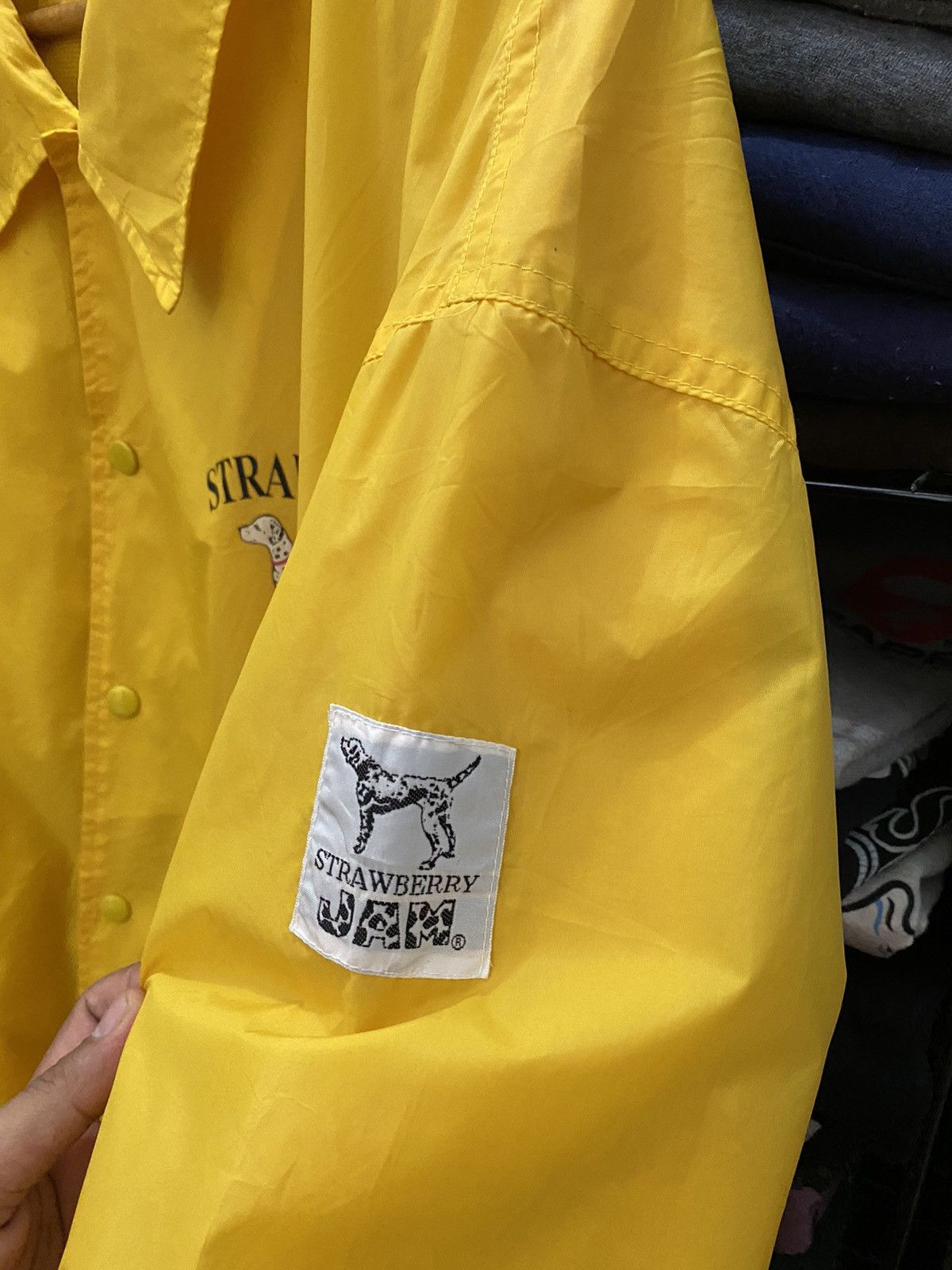 Vintage Vintage strawberry jam nylon jacket Size US L / EU 52-54 / 3 - 5 Thumbnail