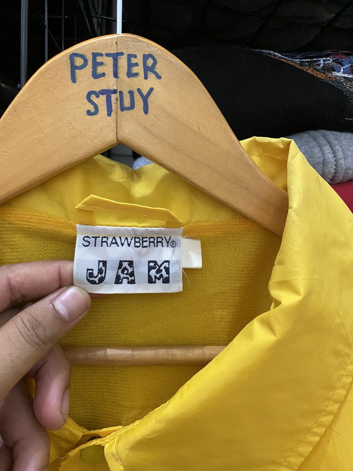Vintage Vintage strawberry jam nylon jacket Size US L / EU 52-54 / 3 - 9 Thumbnail