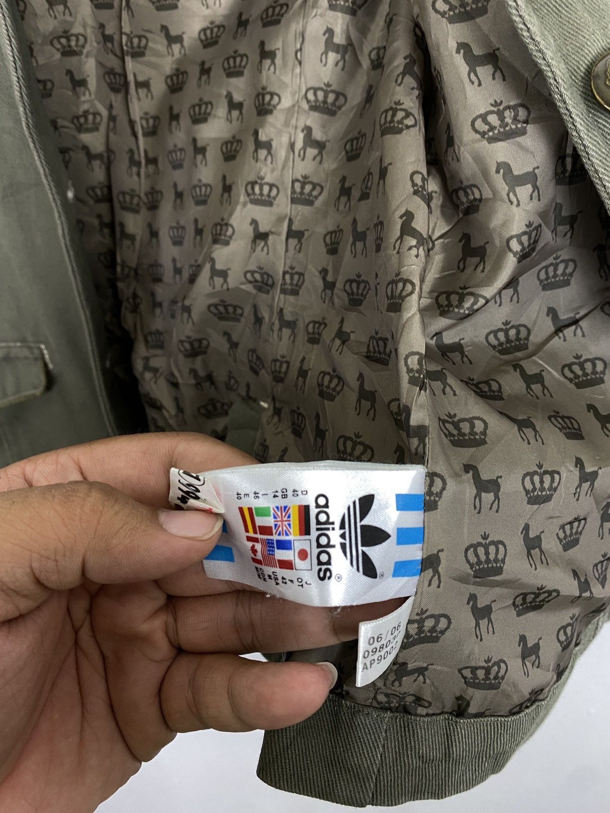 Adidas 🔥VINTAGE ADIDAS “RESPECT ME” CROWN CASUAL COAT Size US M / EU 48-50 / 2 - 12 Thumbnail