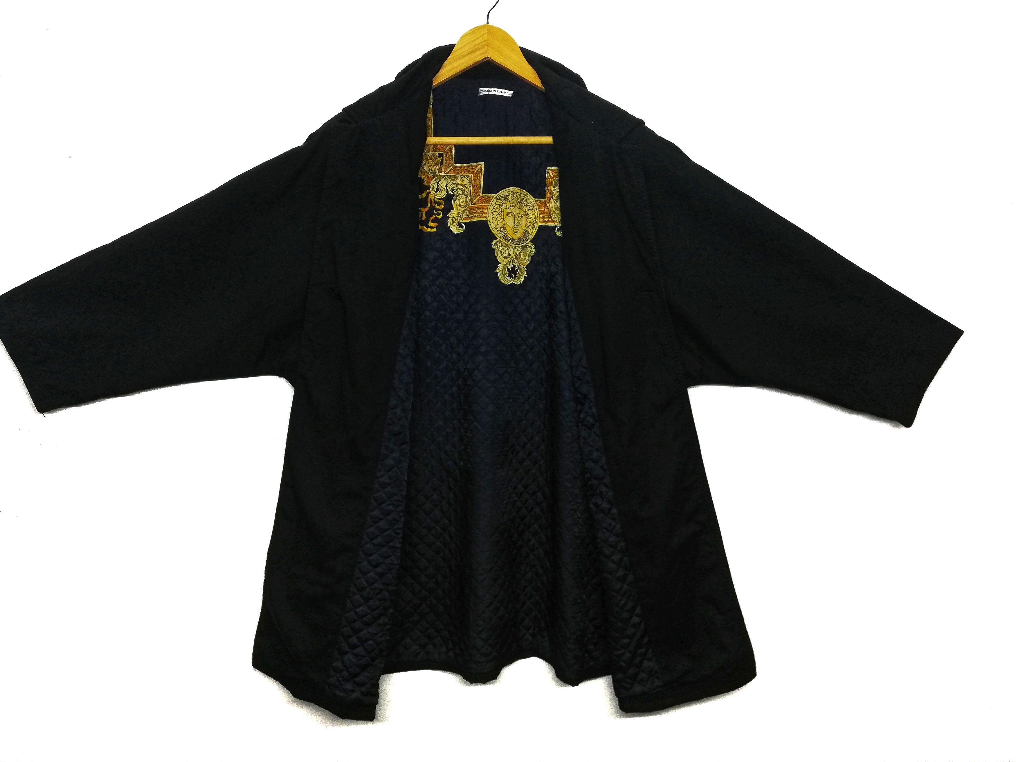 Designer 🔥Kimono Italian Brand Versatil Design Iconic Style Versace Size US L / EU 52-54 / 3 - 5 Thumbnail