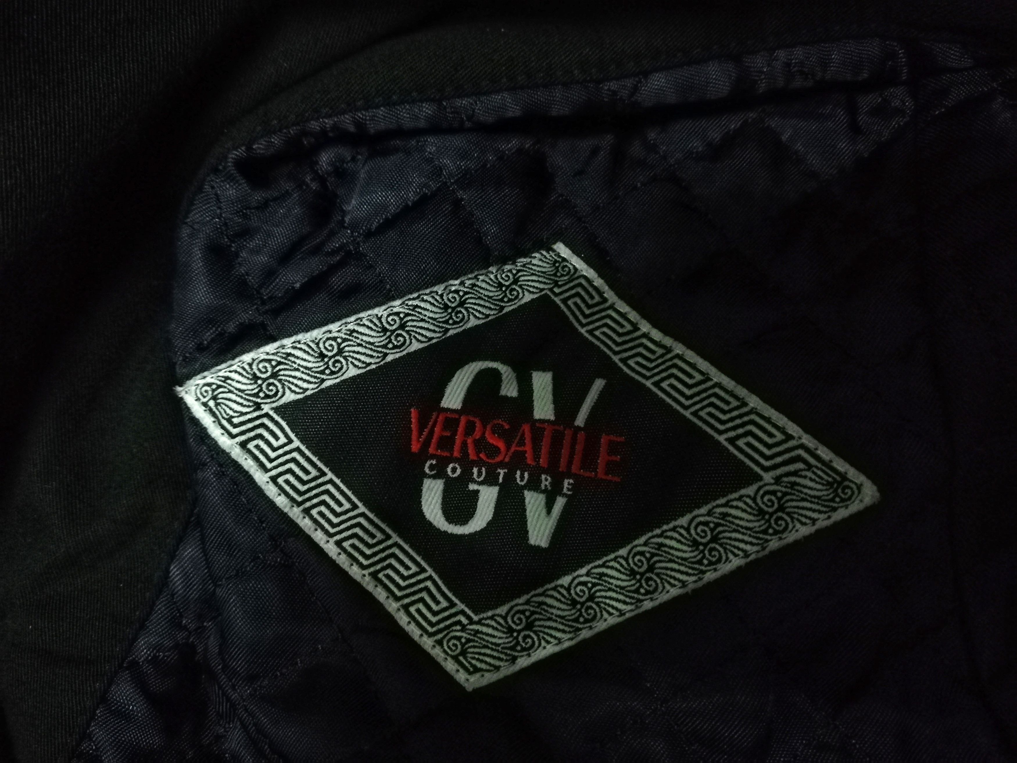 Designer 🔥Kimono Italian Brand Versatil Design Iconic Style Versace Size US L / EU 52-54 / 3 - 16 Thumbnail