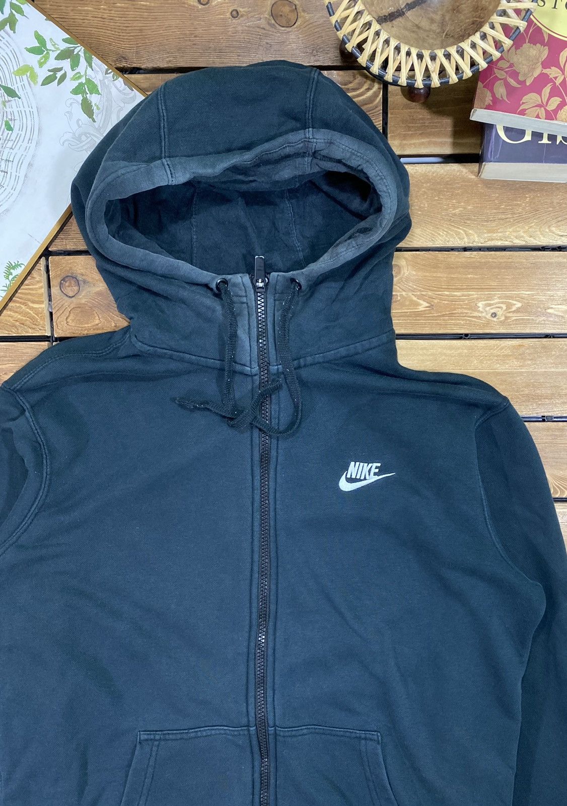 Nike × Vintage Vintage Nike with Hoodie Small Logo Size L Size US L / EU 52-54 / 3 - 7 Thumbnail