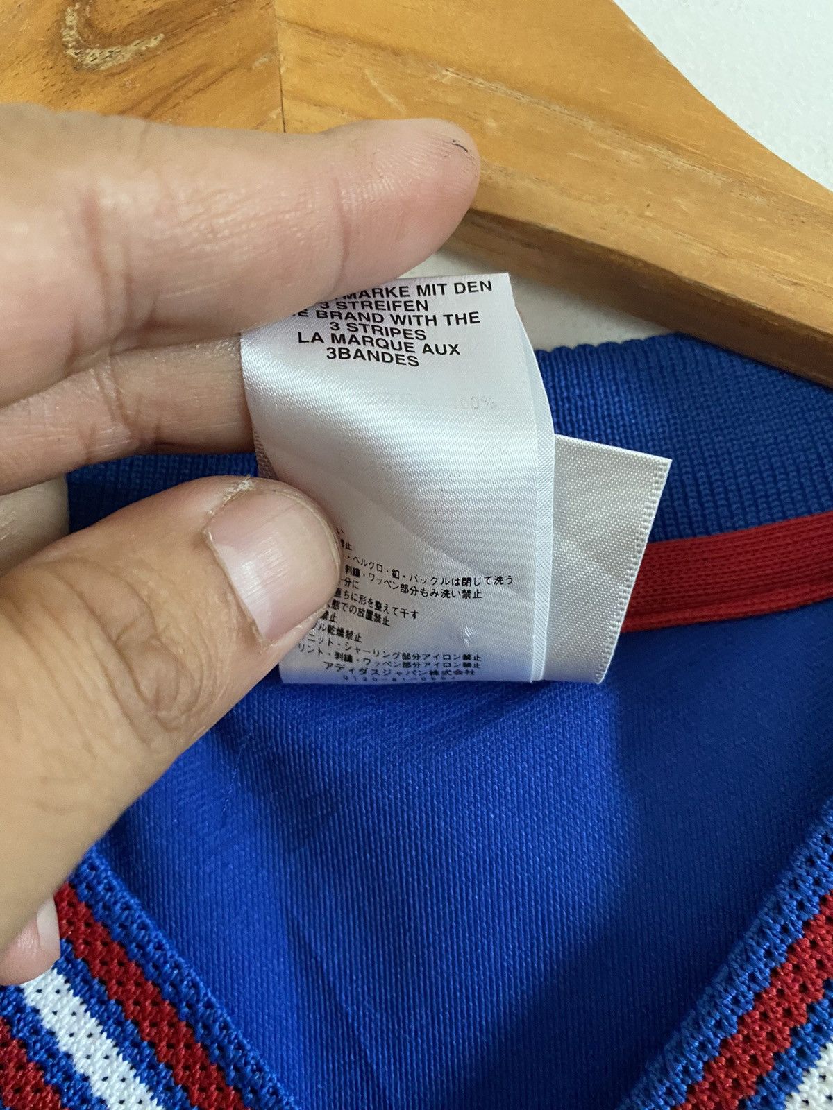 Adidas × Vintage Vintage 2001 FC Tokyo Soccer Jersey Japan Size US L / EU 52-54 / 3 - 16 Thumbnail
