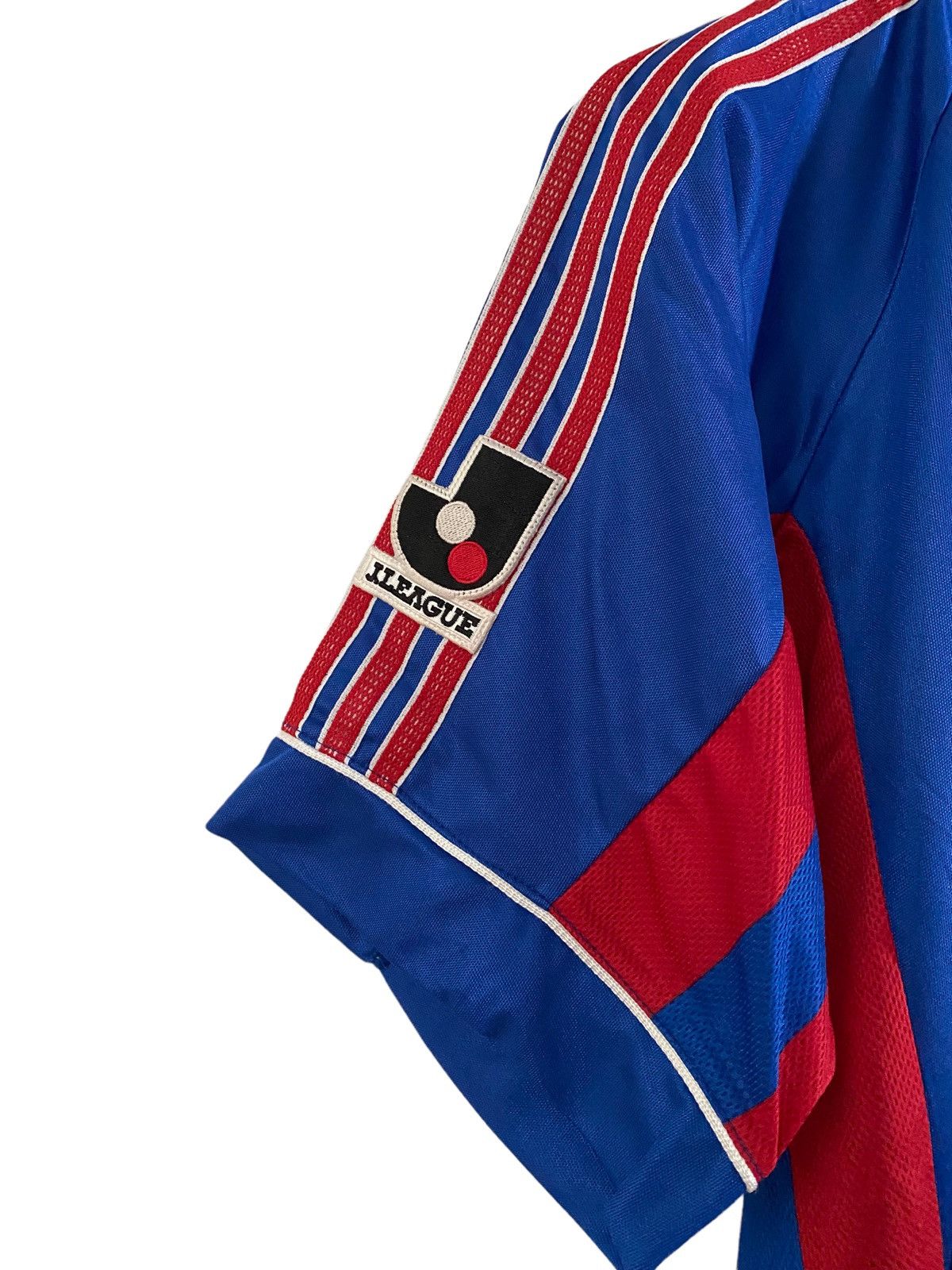 Adidas × Vintage Vintage 2001 FC Tokyo Soccer Jersey Japan Size US L / EU 52-54 / 3 - 11 Thumbnail