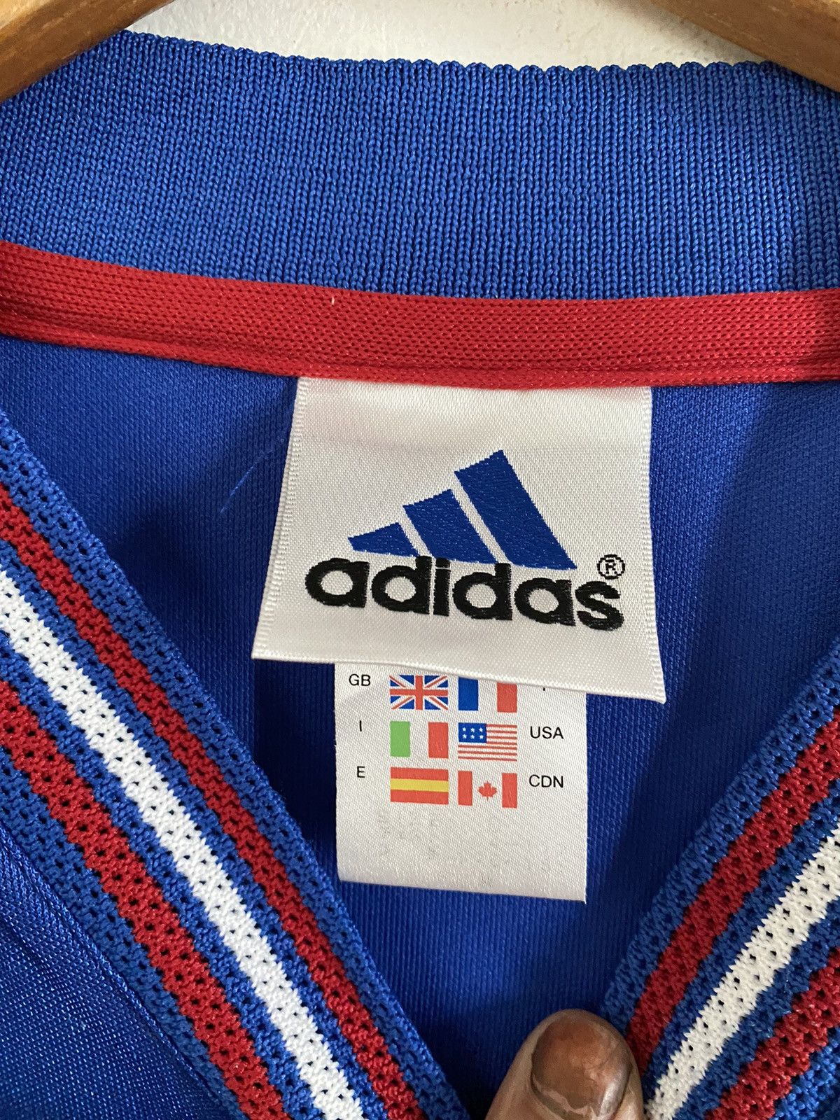 Adidas × Vintage Vintage 2001 FC Tokyo Soccer Jersey Japan Size US L / EU 52-54 / 3 - 15 Thumbnail