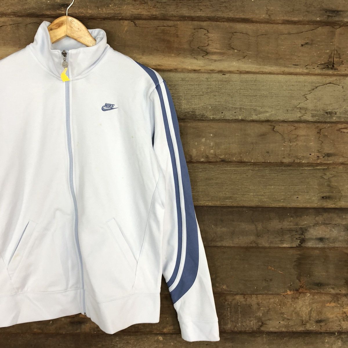 Nike Nike Baby Blue Small Logo Sweater vintage #3273 Size US L / EU 52-54 / 3 - 5 Thumbnail