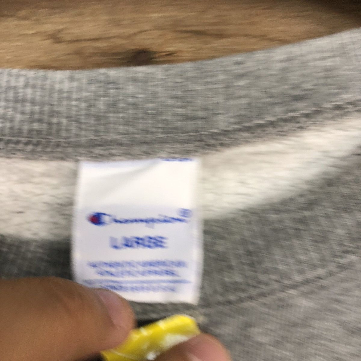 Champion Champion Grey Small Logo vintage Sweatshirt #3131 Size US M / EU 48-50 / 2 - 11 Thumbnail