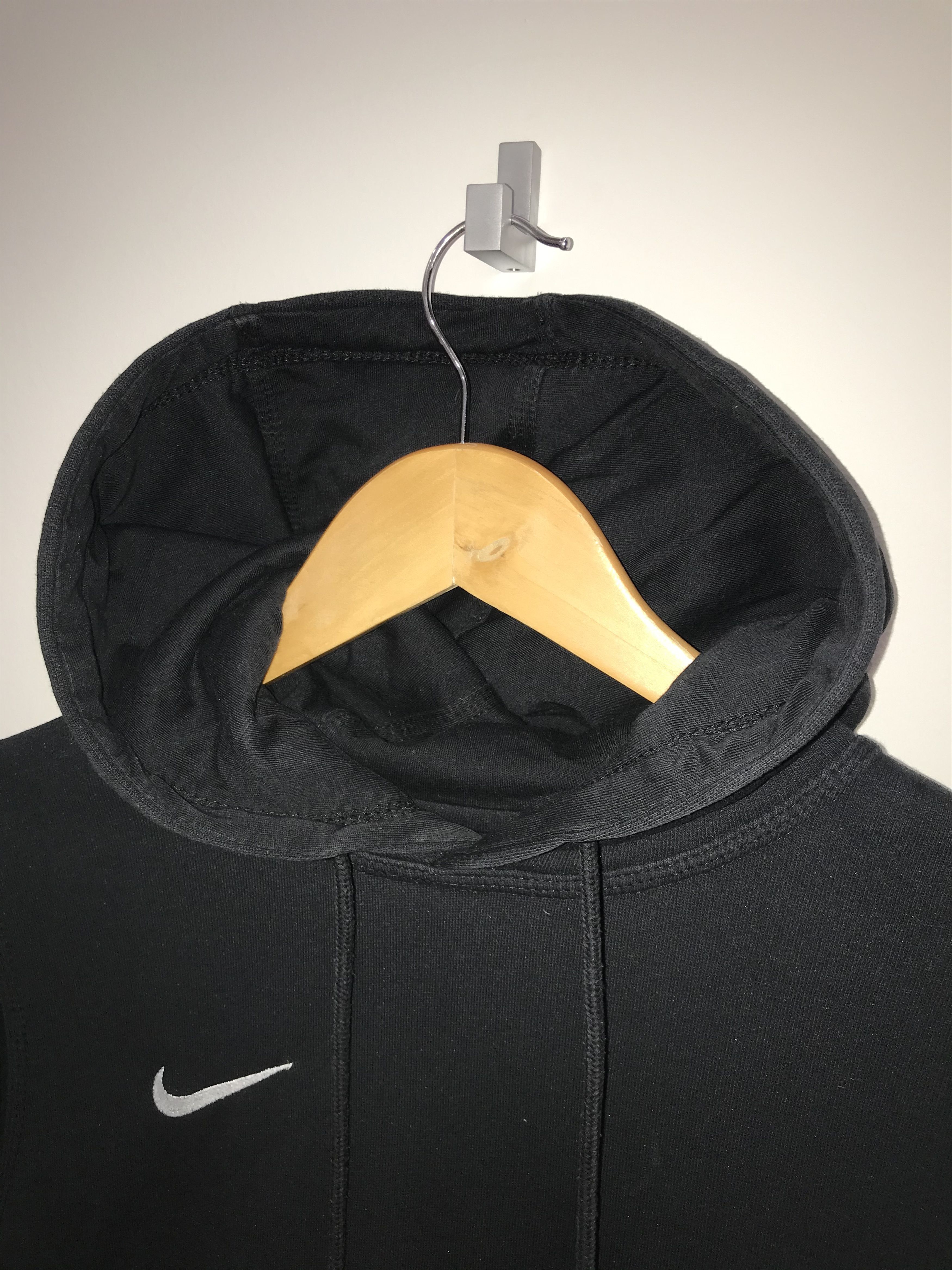 Nike Nike Basic Black Swoosh Center Hoodie S Size 2017 Size US S / EU 44-46 / 1 - 8 Thumbnail