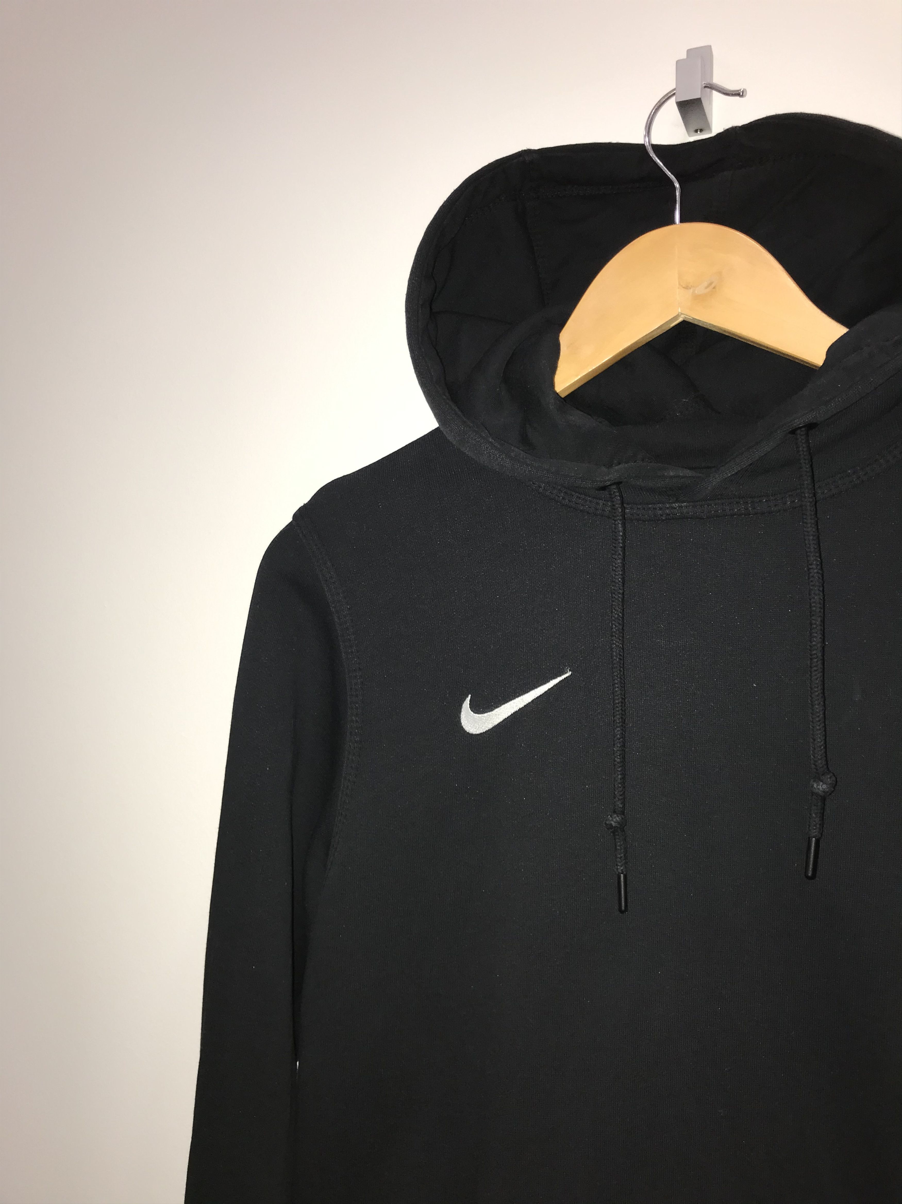 Nike Nike Basic Black Swoosh Center Hoodie S Size 2017 Size US S / EU 44-46 / 1 - 7 Thumbnail