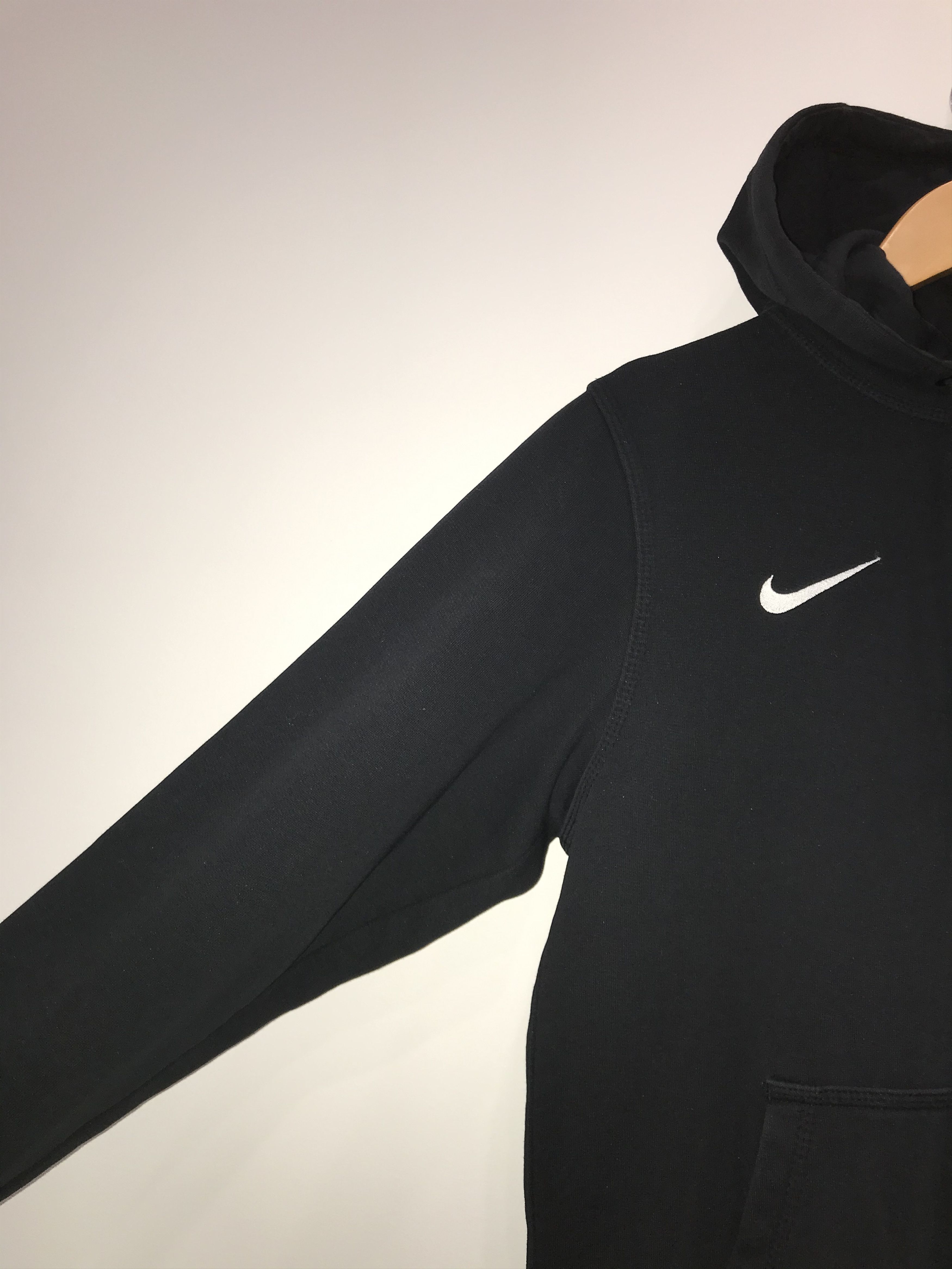 Nike Nike Basic Black Swoosh Center Hoodie S Size 2017 Size US S / EU 44-46 / 1 - 10 Thumbnail